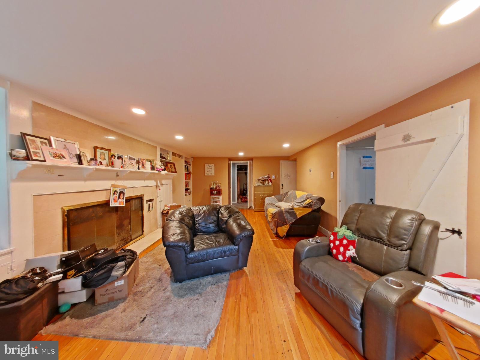 950 Chelten Hills Dr, Wyncote, PA 19095 photo