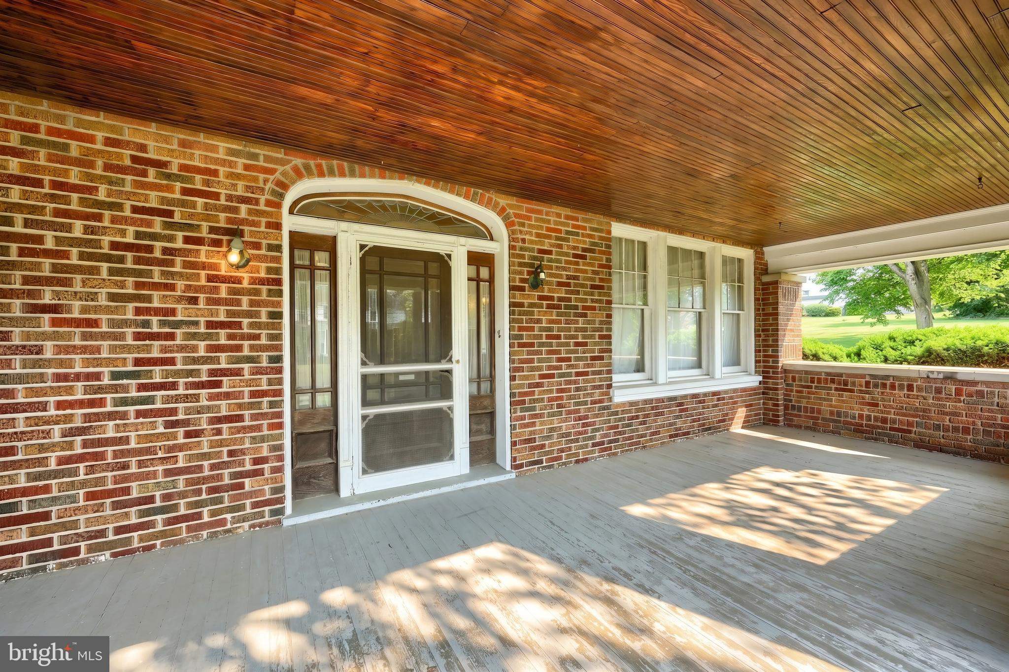 41 W Main St, Fawn Grove, PA 17321 photo
