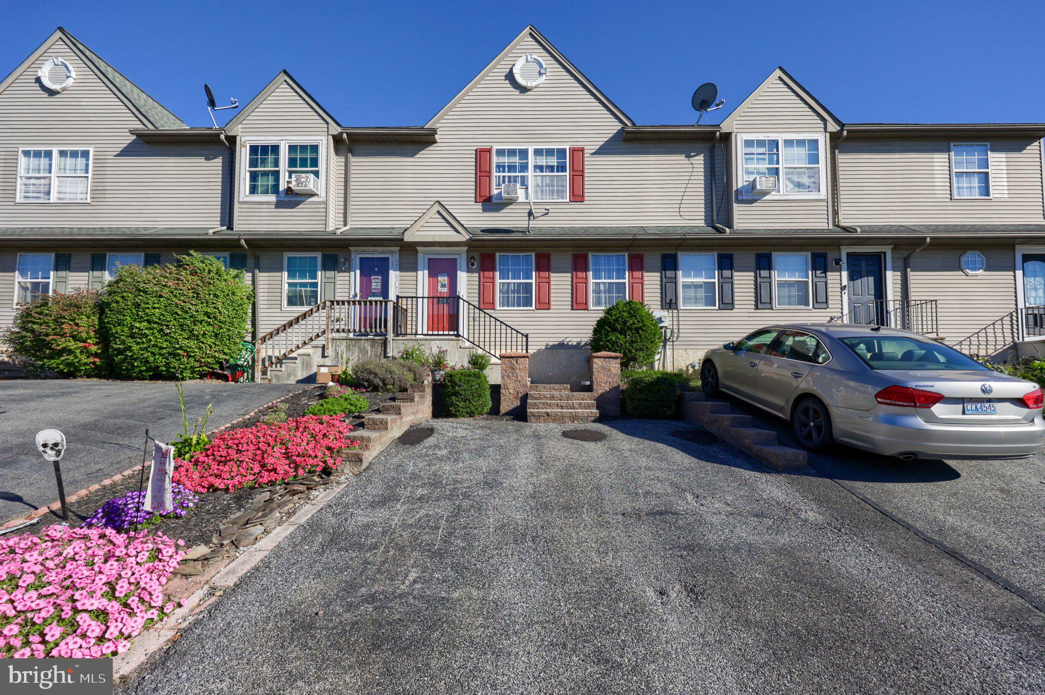 228 Quaking Aspen Ln, Marietta, PA 17547 photo