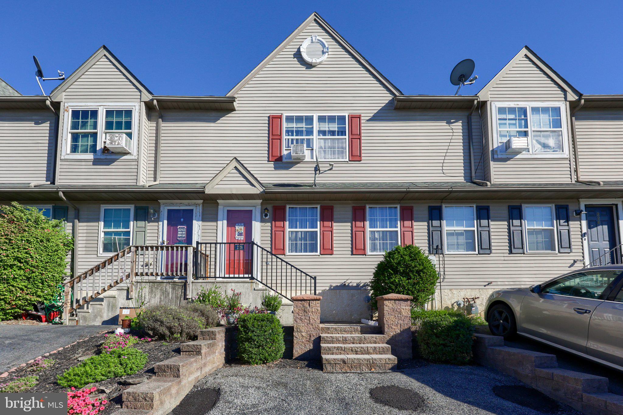 228 Quaking Aspen Ln, Marietta, PA 17547