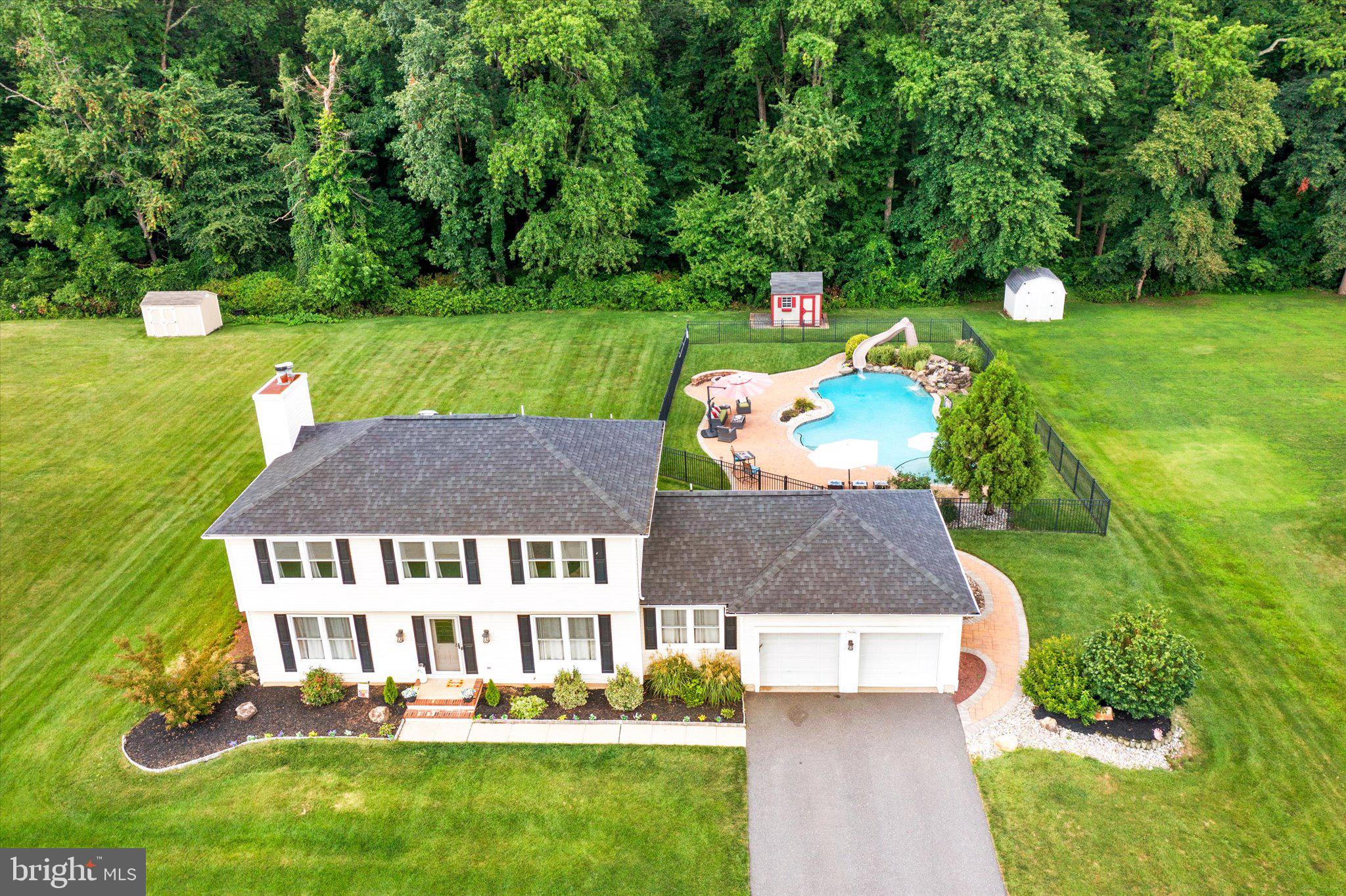 10 Timber Wolf Dr, Hampton, NJ 08620 photo