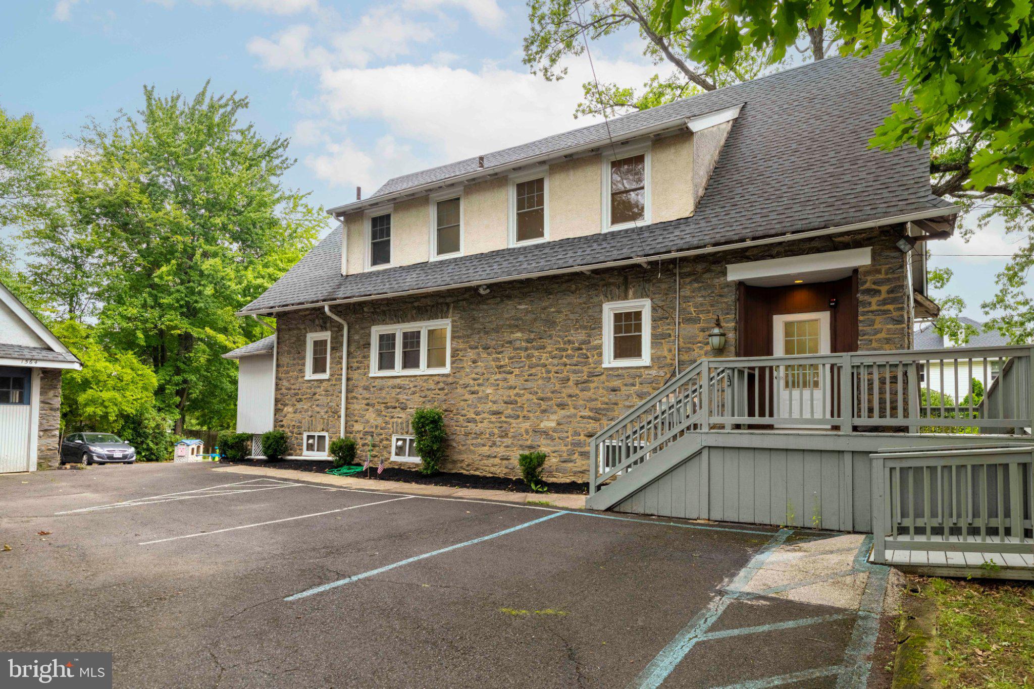 1564 Edge Hill Rd, Abington, PA 19001 photo