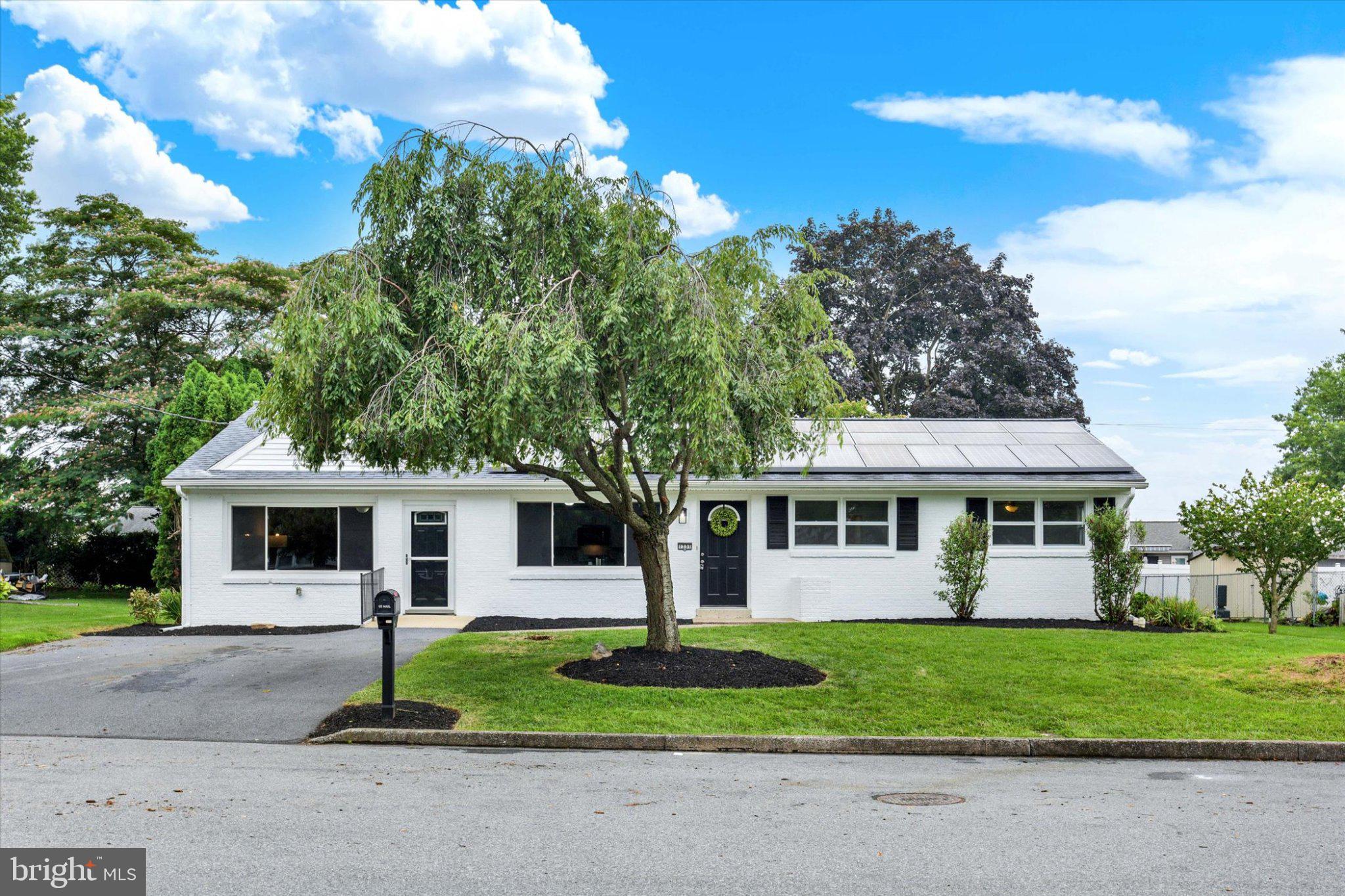 1331 S Duke St, Palmyra, PA 17078 photo