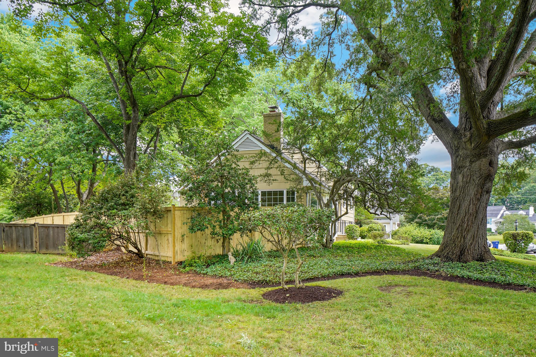 8524 Doter Dr, Alexandria, VA 22308 photo