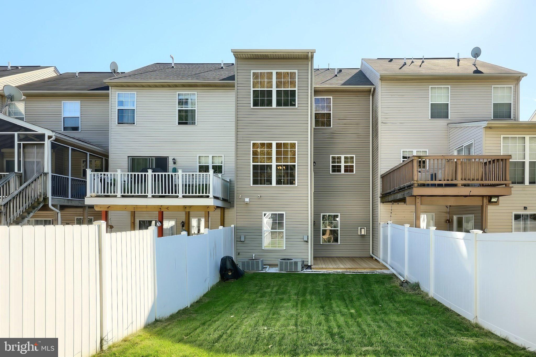 256 Country Ridge Dr, Red Lion, PA 17356 photo