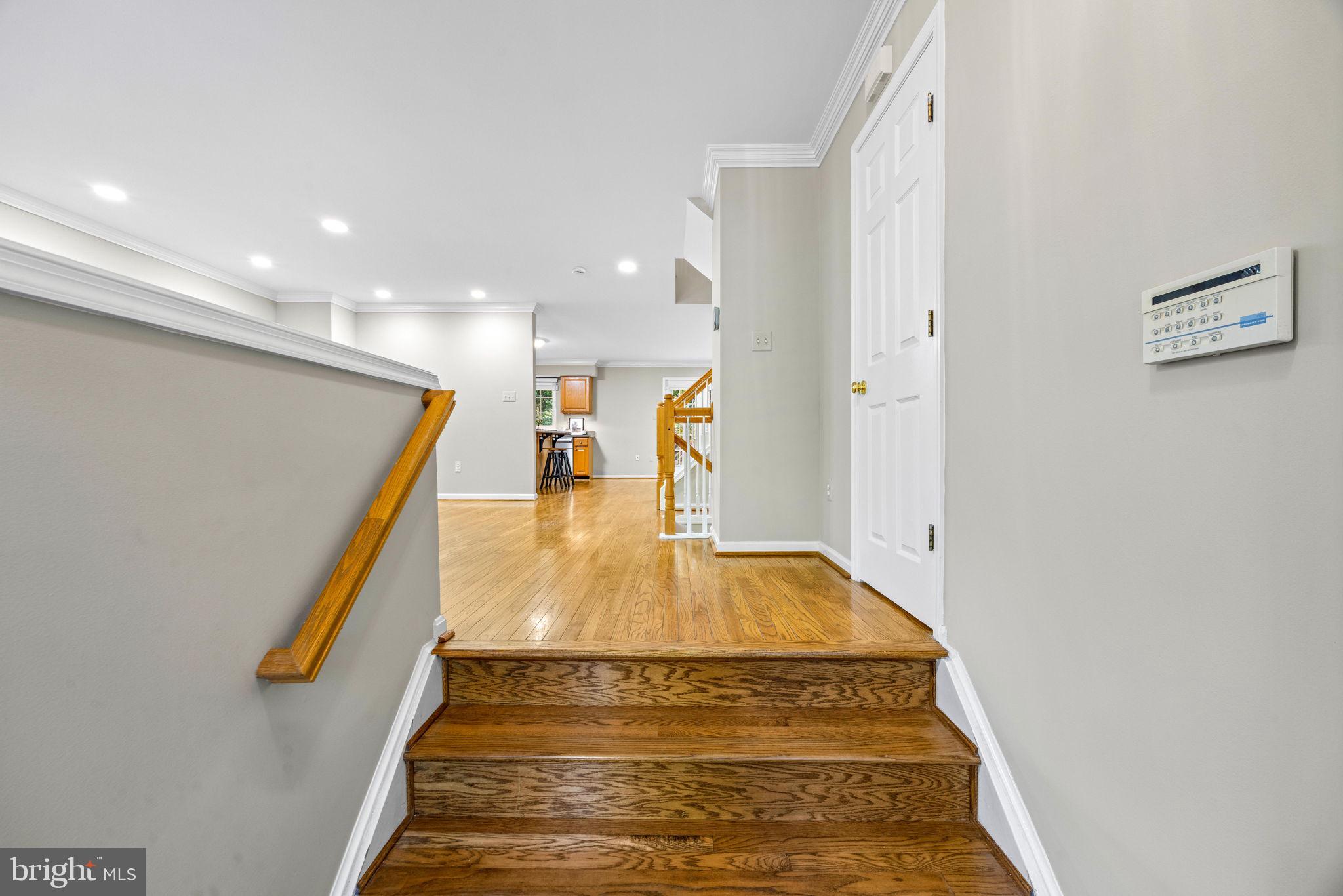 736 Leister Dr, Timonium, MD 21093 photo