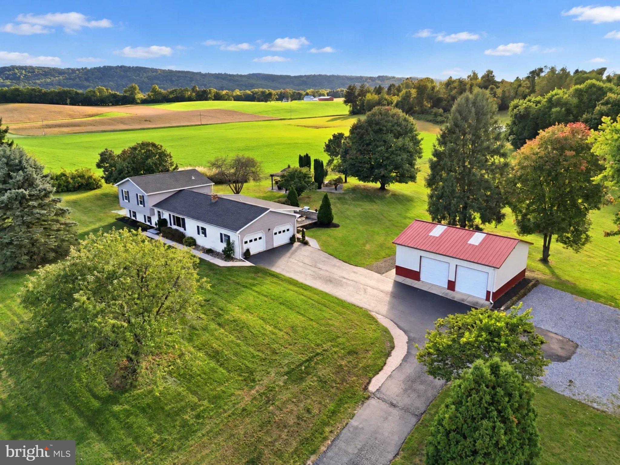 1067 Lewisberry Rd, Lewisberry, PA 17339