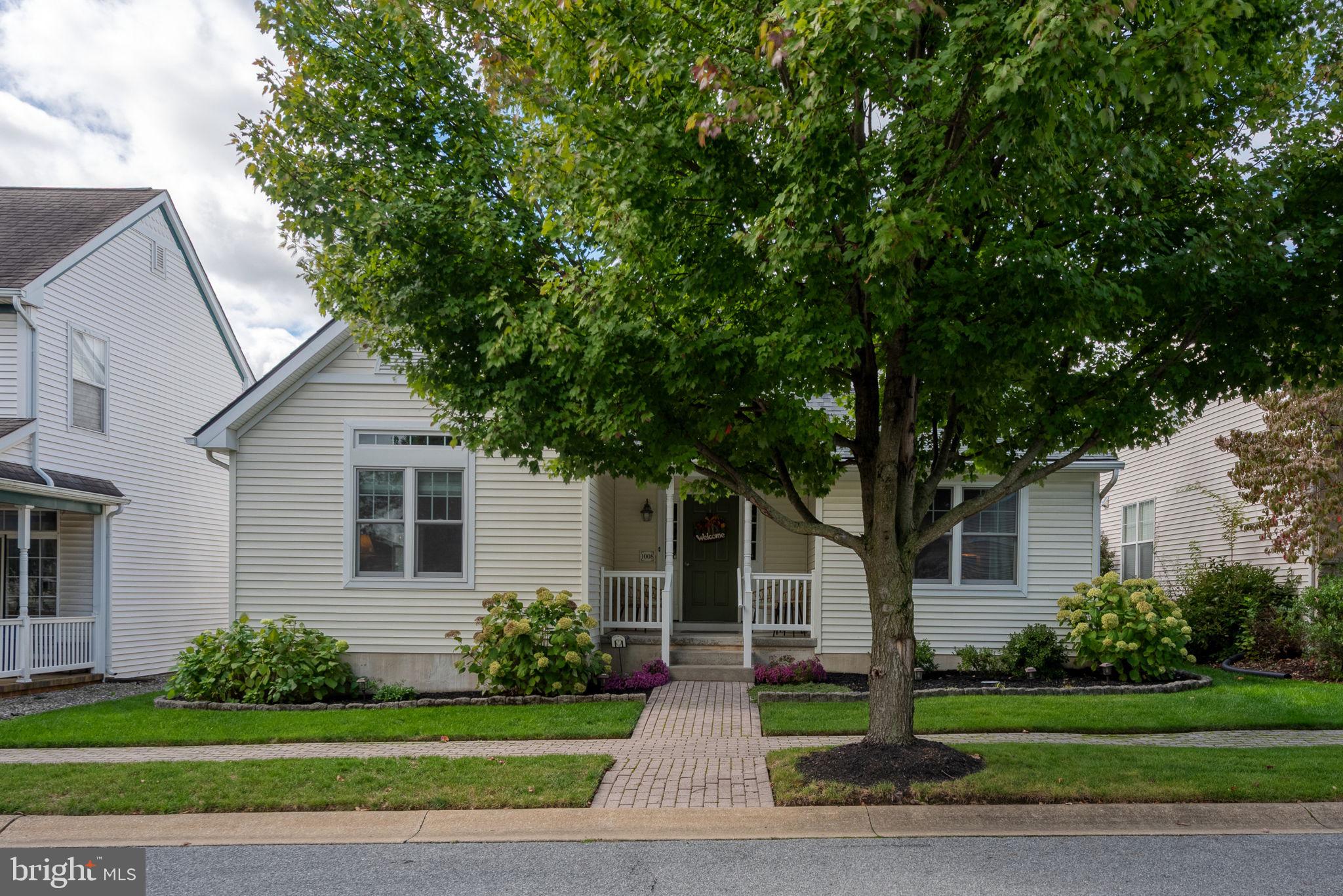 1008 Olympia St, Lititz, PA 17543 photo