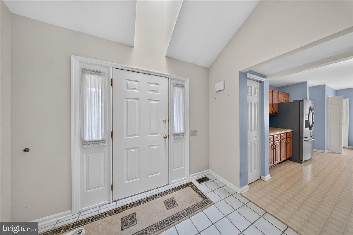 3 Cobblefield Dr, Newark, DE 19713 photo