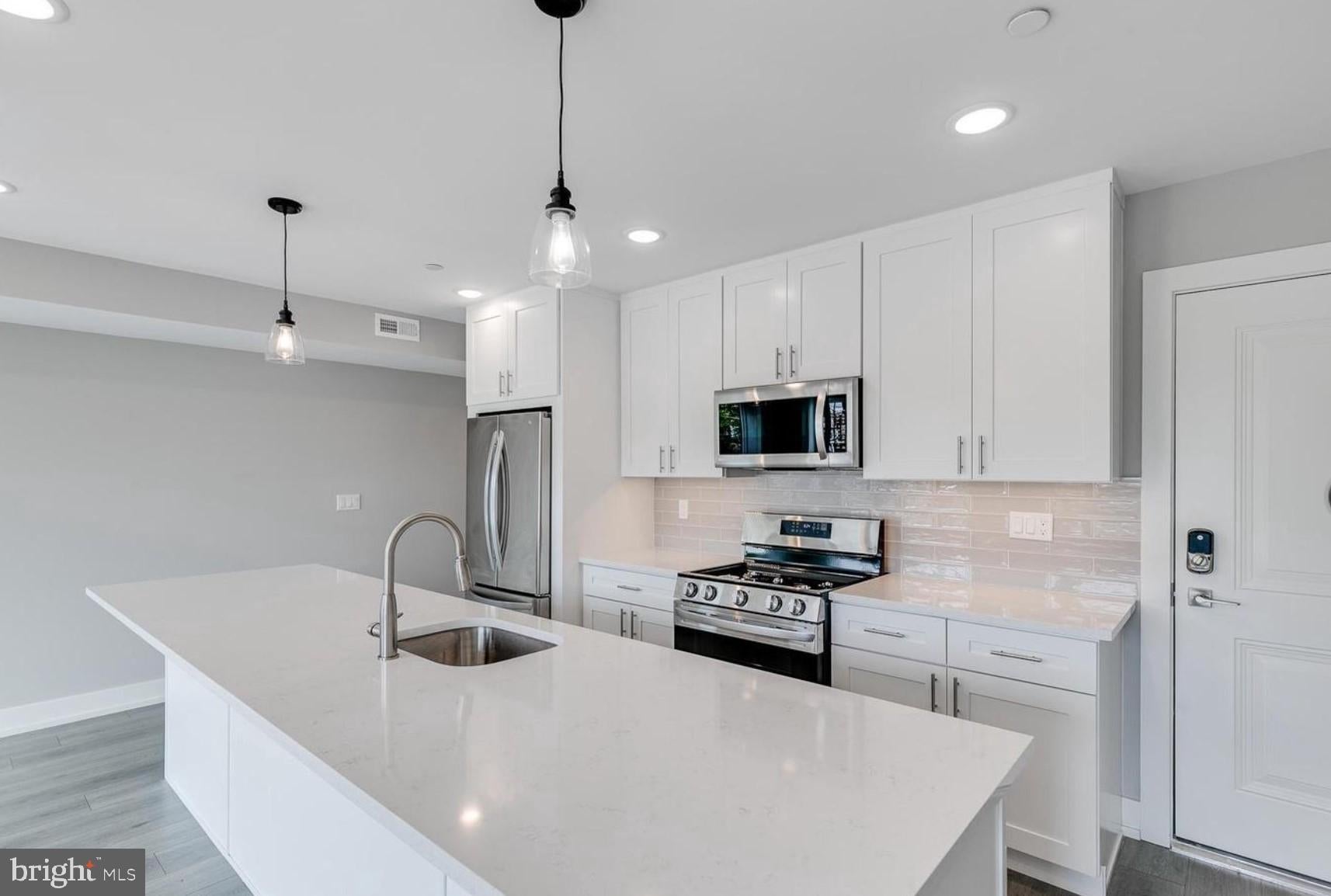 1309 S 52nd St, Philadelphia, PA 19143 photo