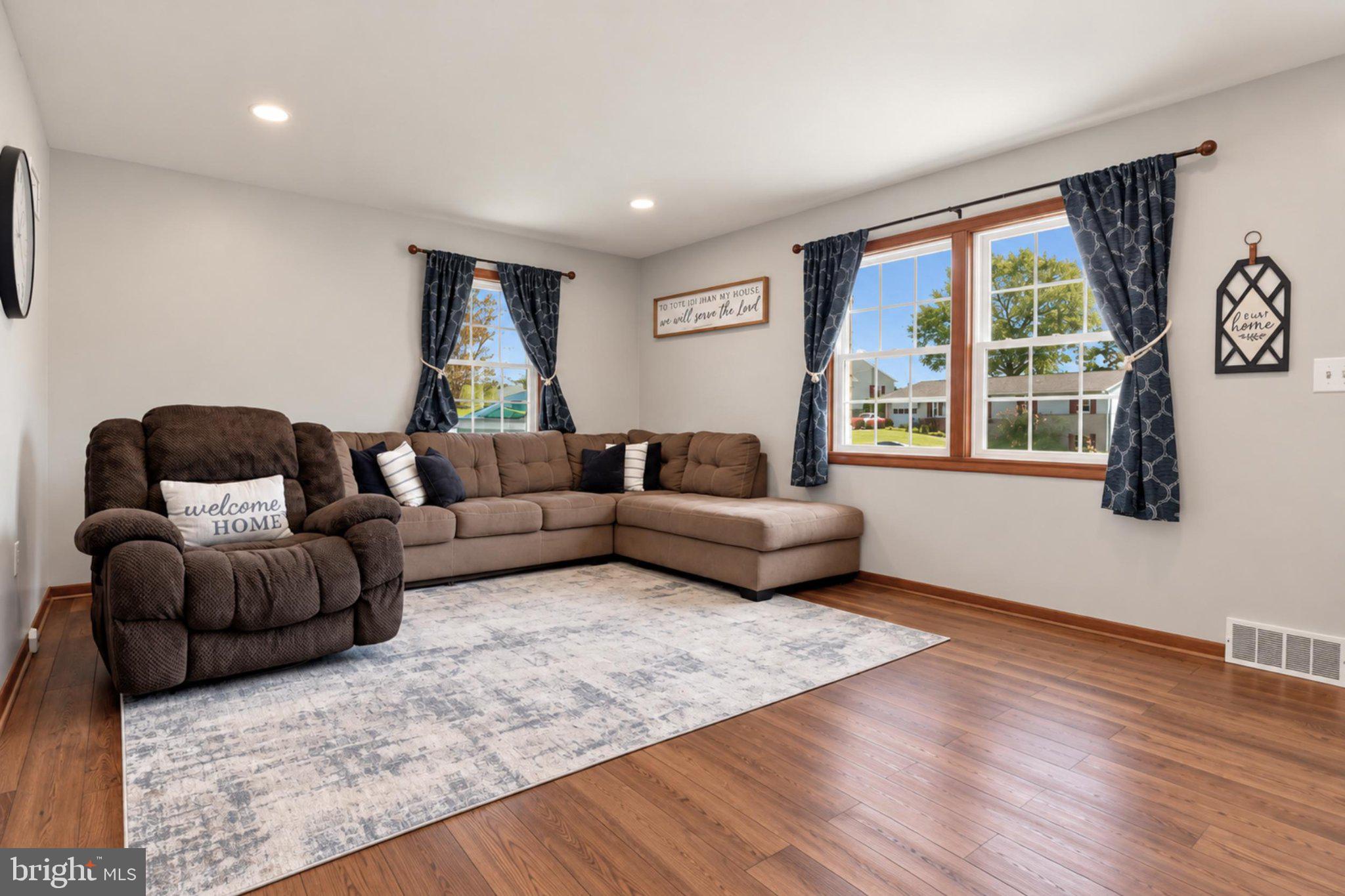 37 Impala Dr, Dillsburg, PA 17019 photo