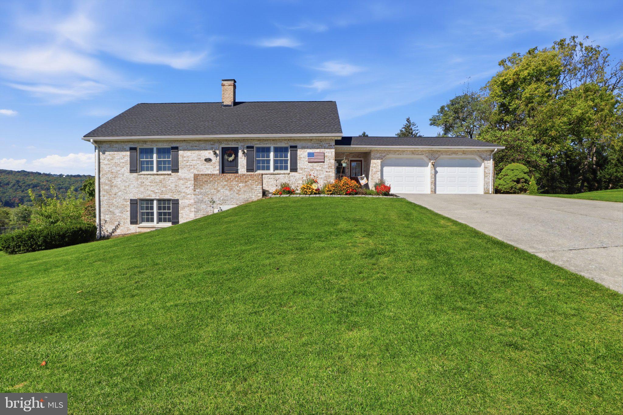 37 Impala Dr, Dillsburg, PA 17019 photo