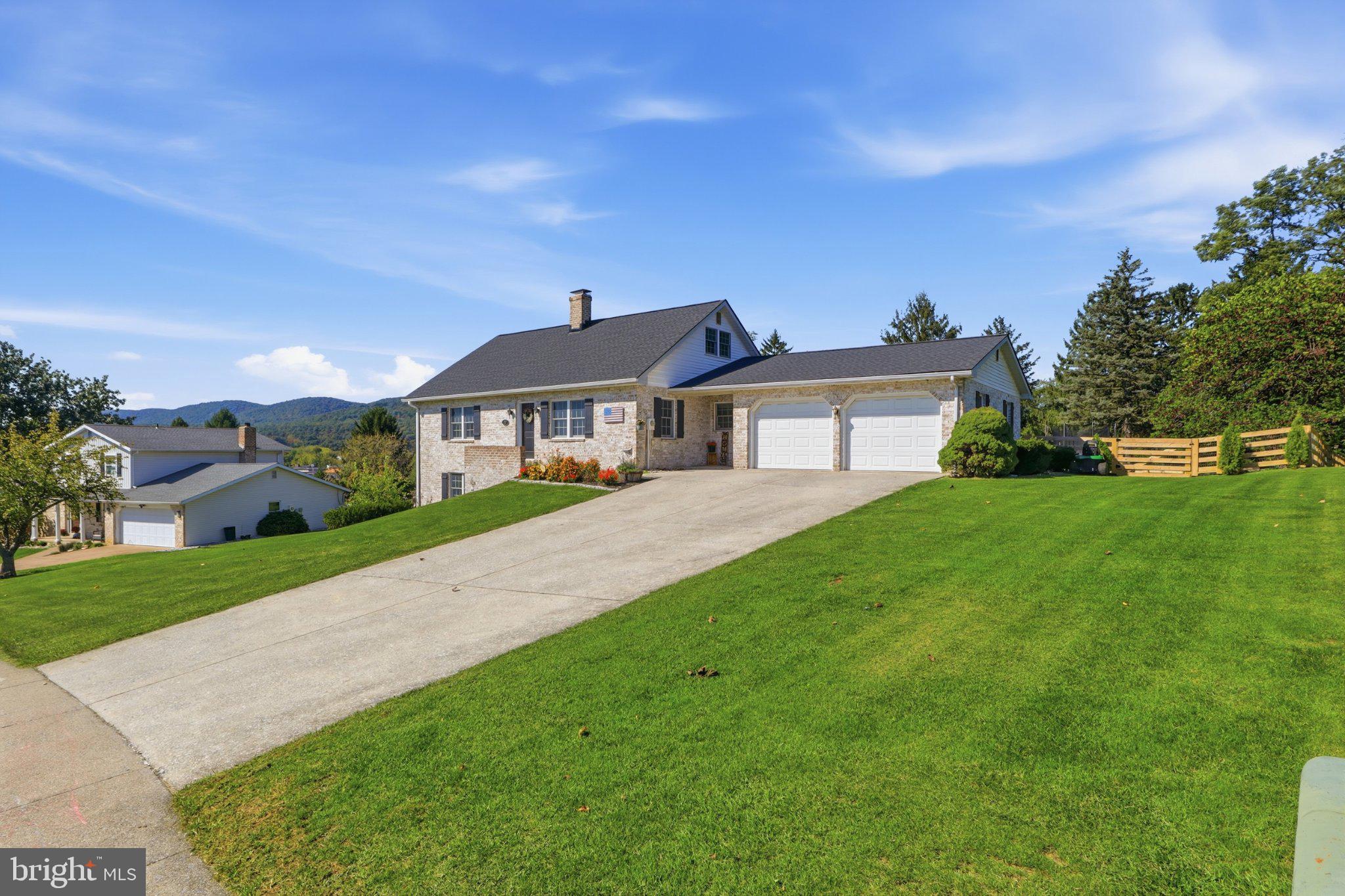 37 Impala Dr, Dillsburg, PA 17019 photo