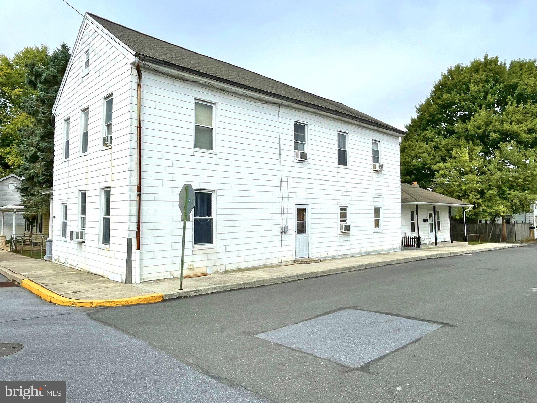 270 2nd St, Hummelstown, PA 17036