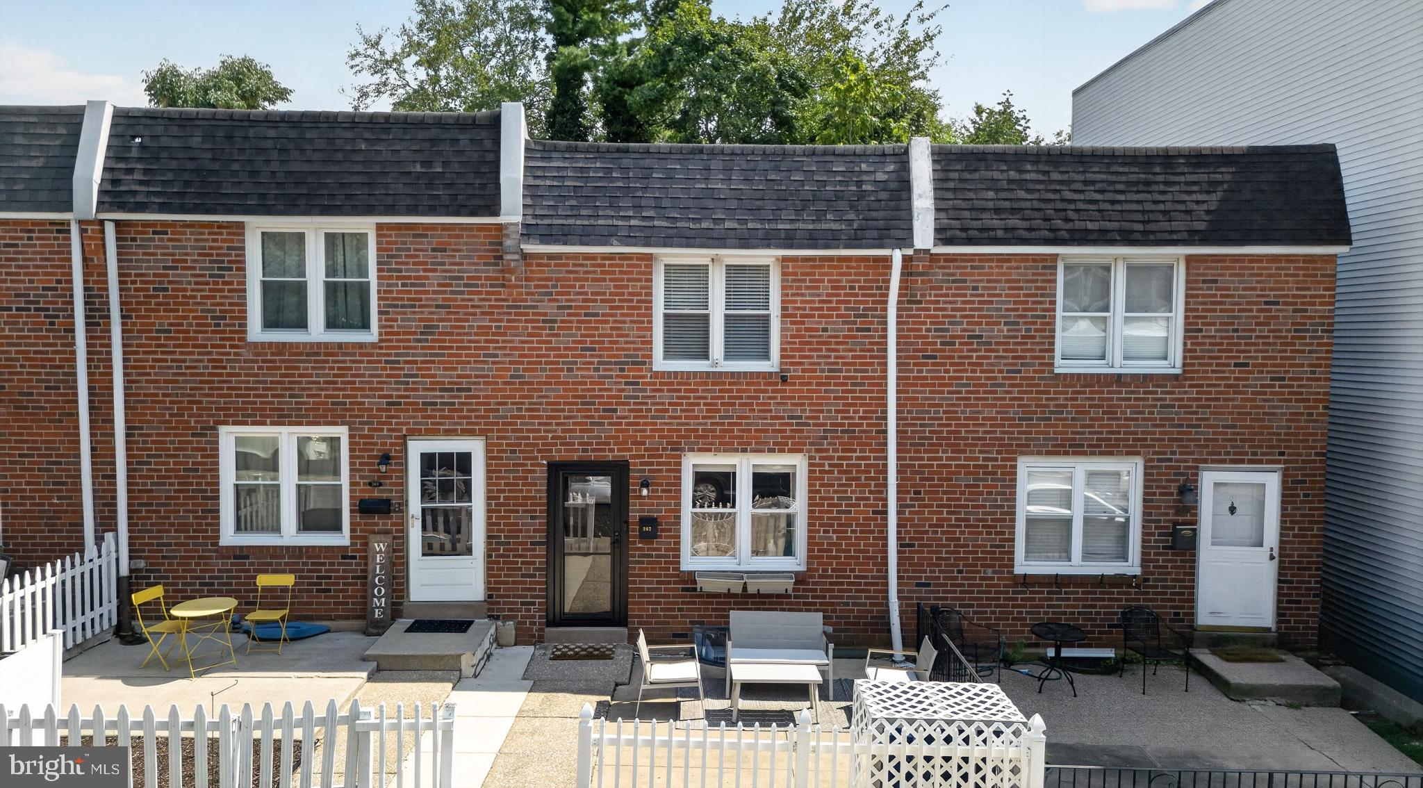 367 Conarroe St, Philadelphia, PA 19128