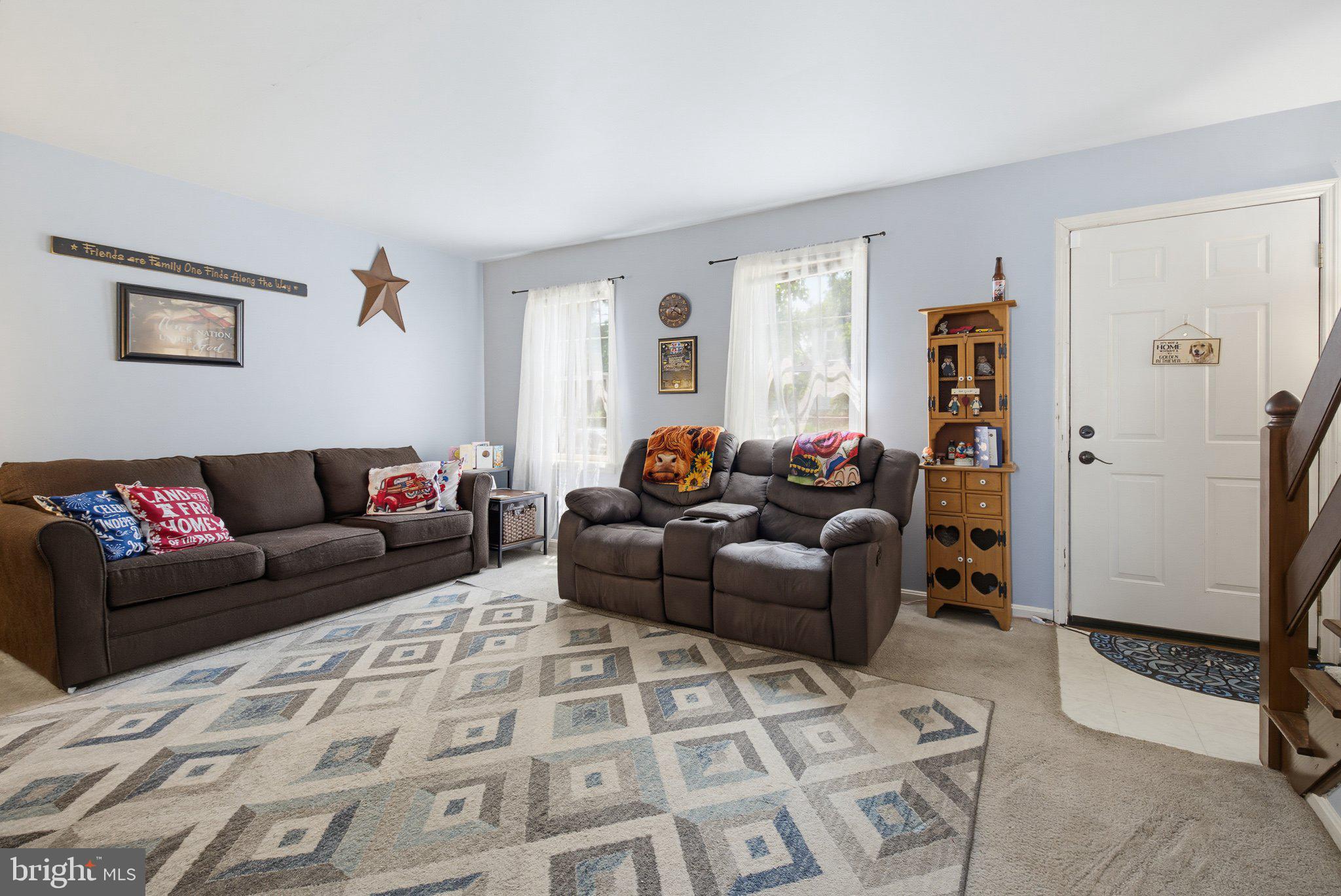 691 Topaz Dr, Lancaster, PA 17603 photo