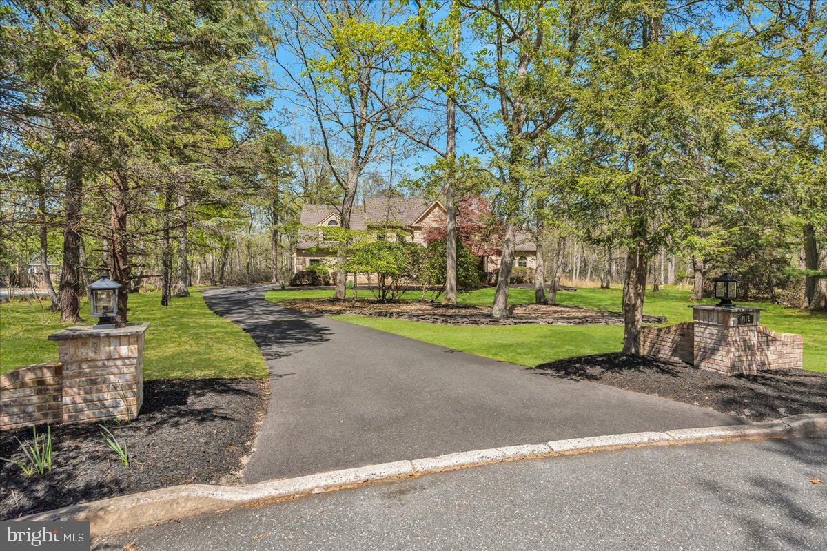 5 Hamilton Ct, Southampton, NJ 08088 photo