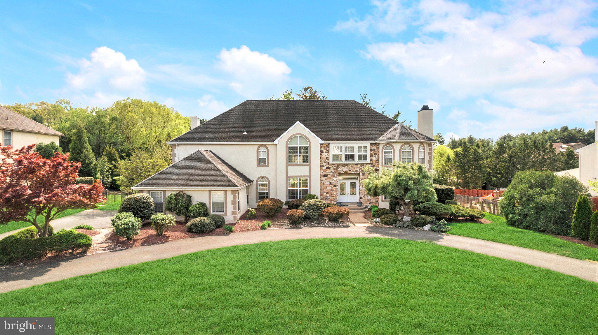 672 Korisa Dr, Huntingdon Valley, PA 19006