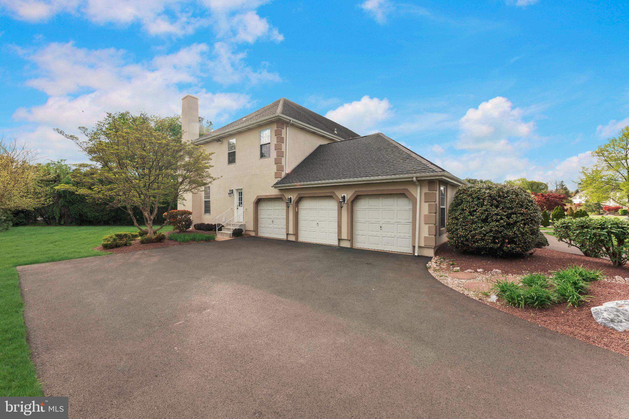 672 Korisa Dr, Huntingdon Valley, PA 19006 photo