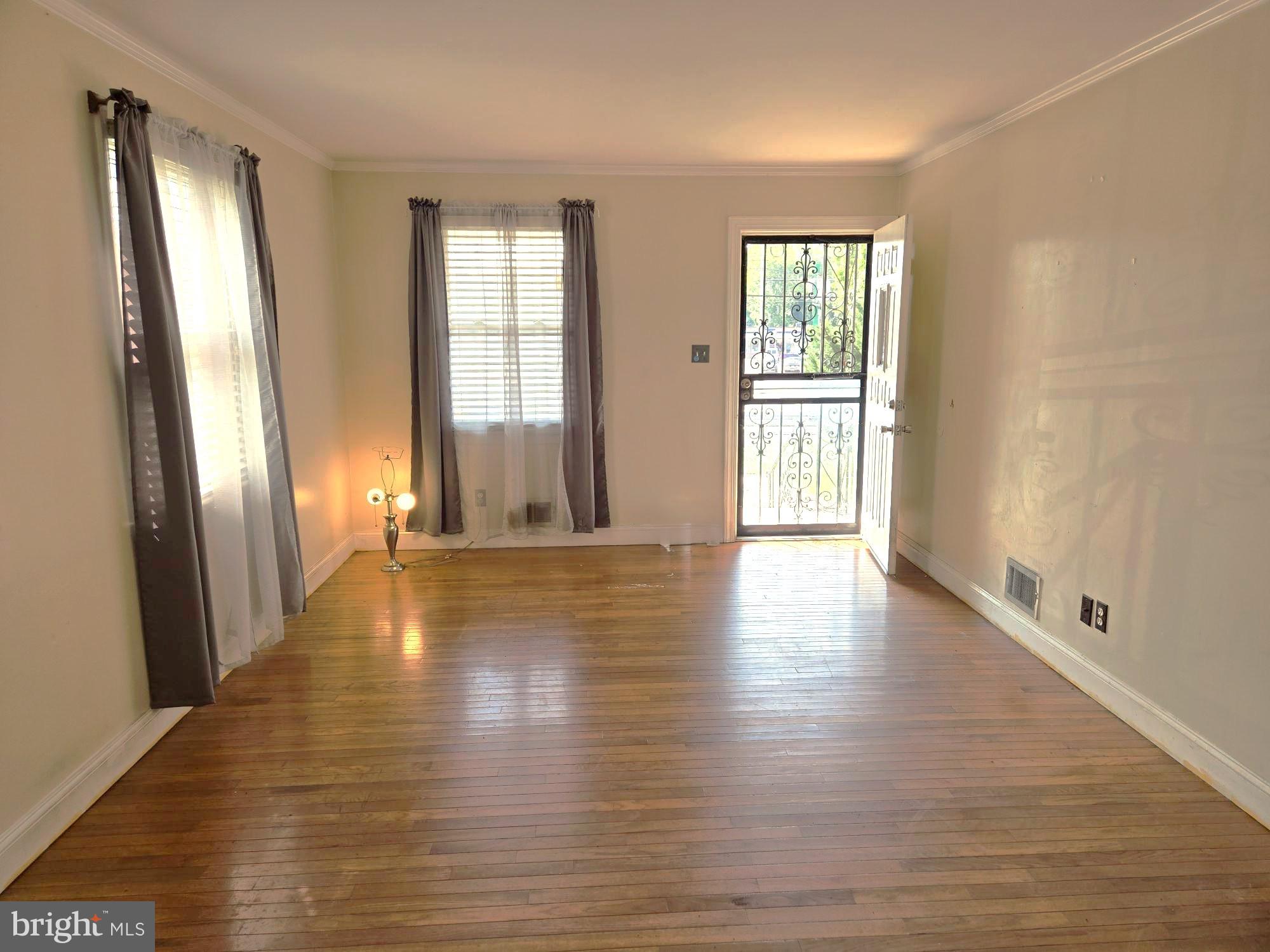 6305 Kenilworth Ave, Riverdale, MD 20737 photo