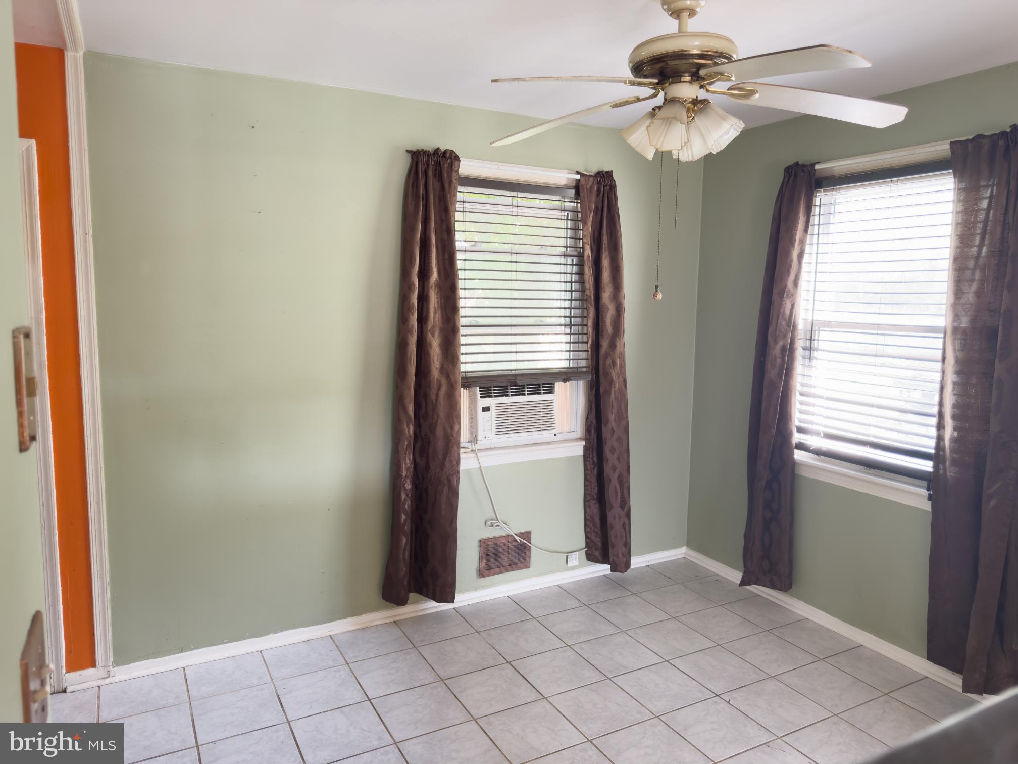 6305 Kenilworth Ave, Riverdale, MD 20737 photo