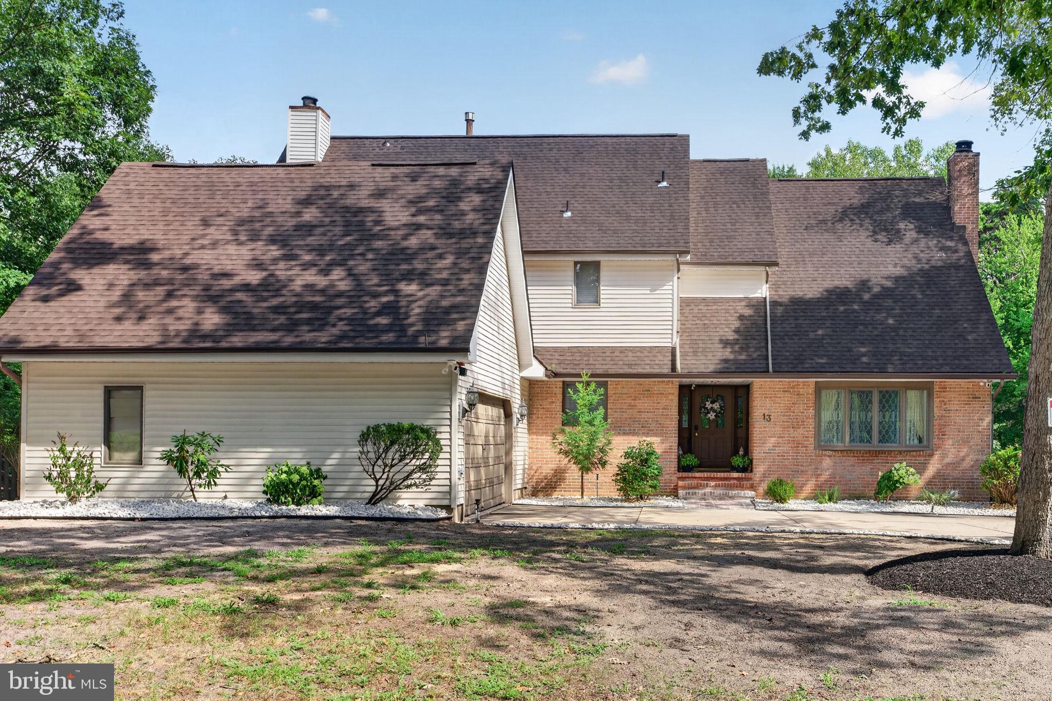 13 Wilderness Dr, Voorhees, NJ 08043
