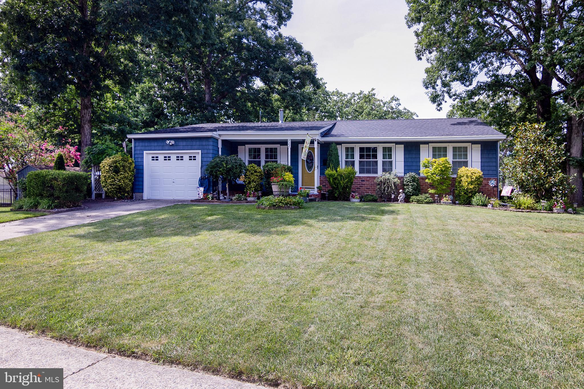 722 Jefferson Dr, Turnersville, NJ 08012