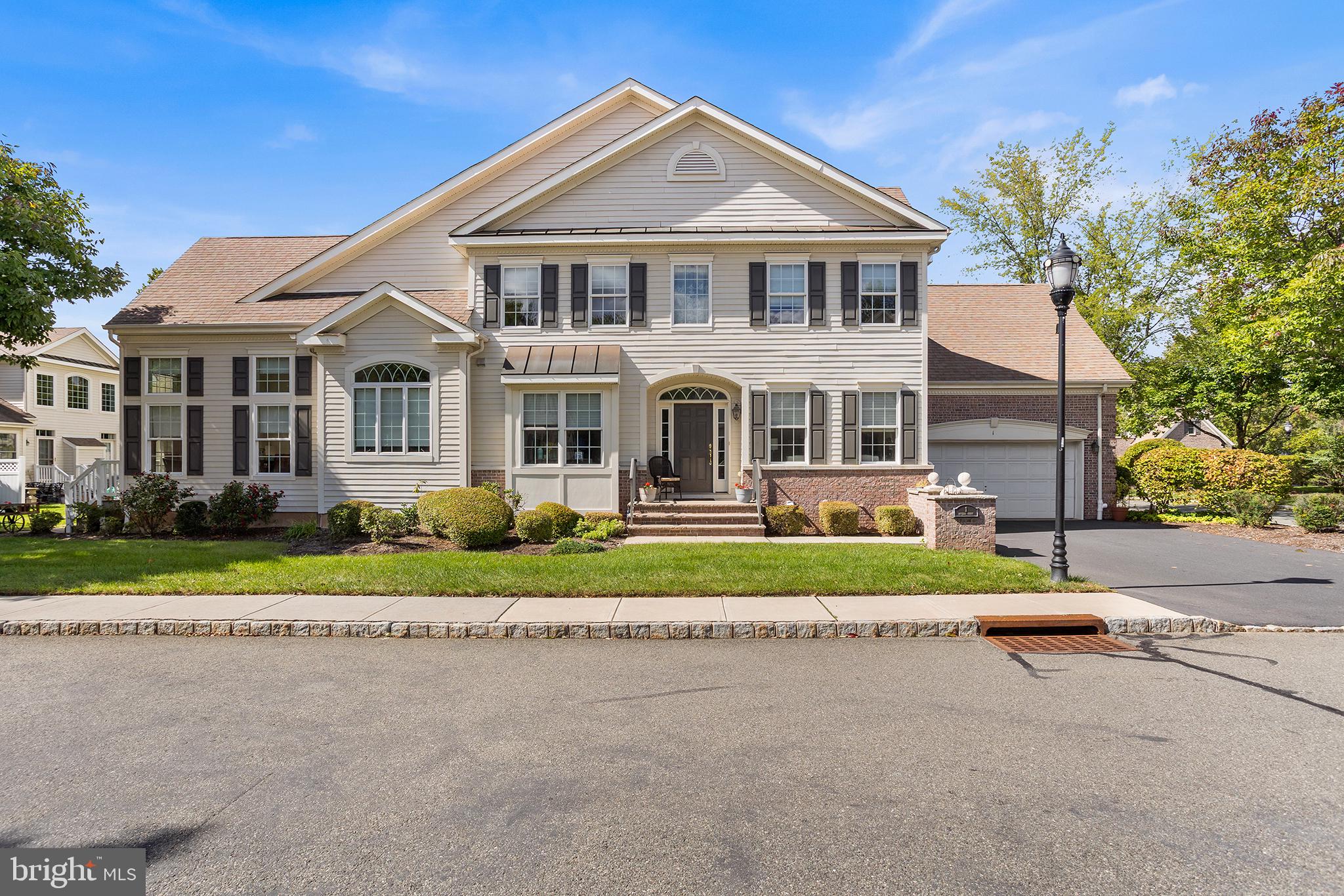 1 Riviera Ct, Lawrenceville, NJ 08648