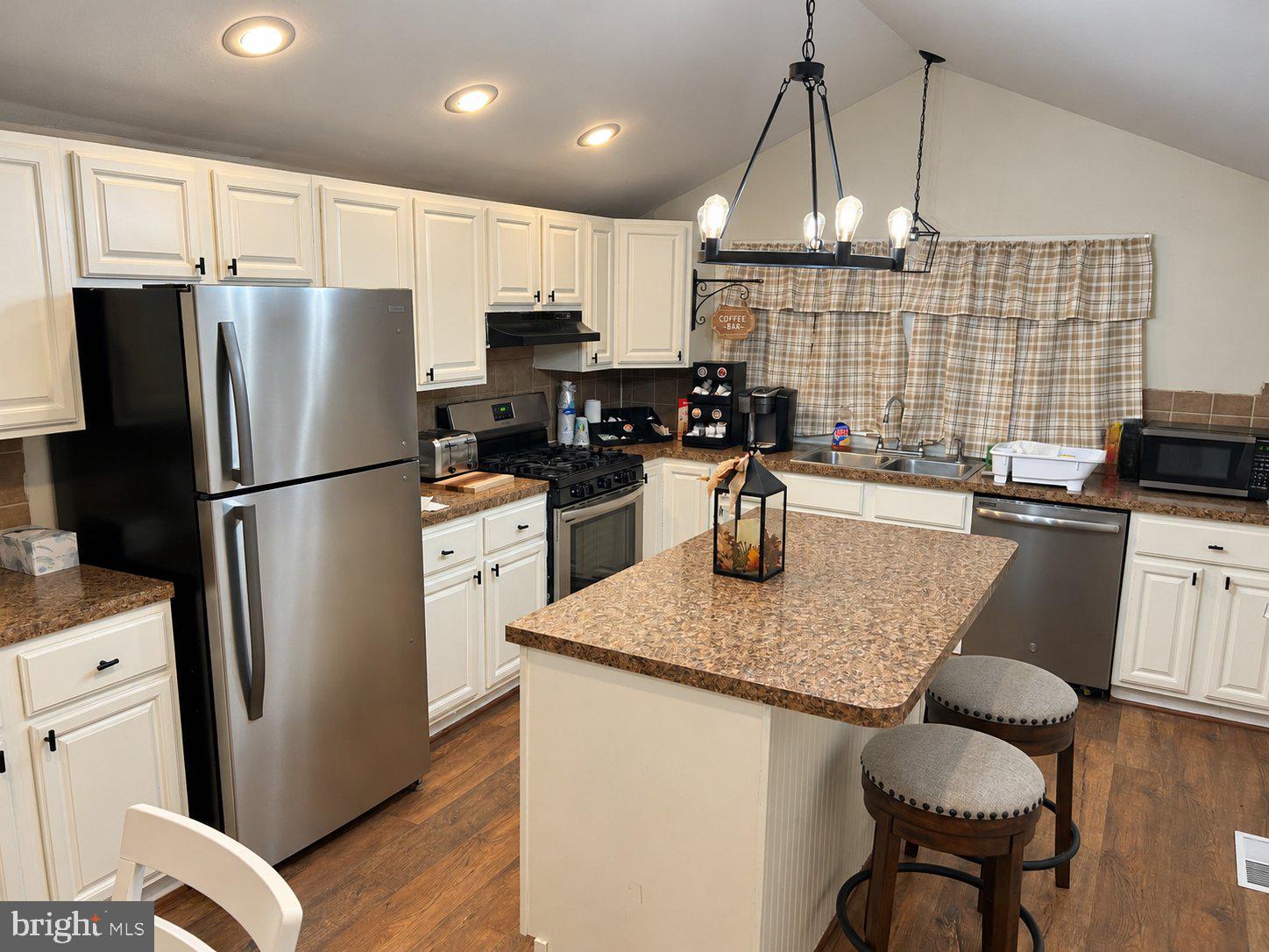 1719 Jefferson Rd, Spring Grove, PA 17362 photo