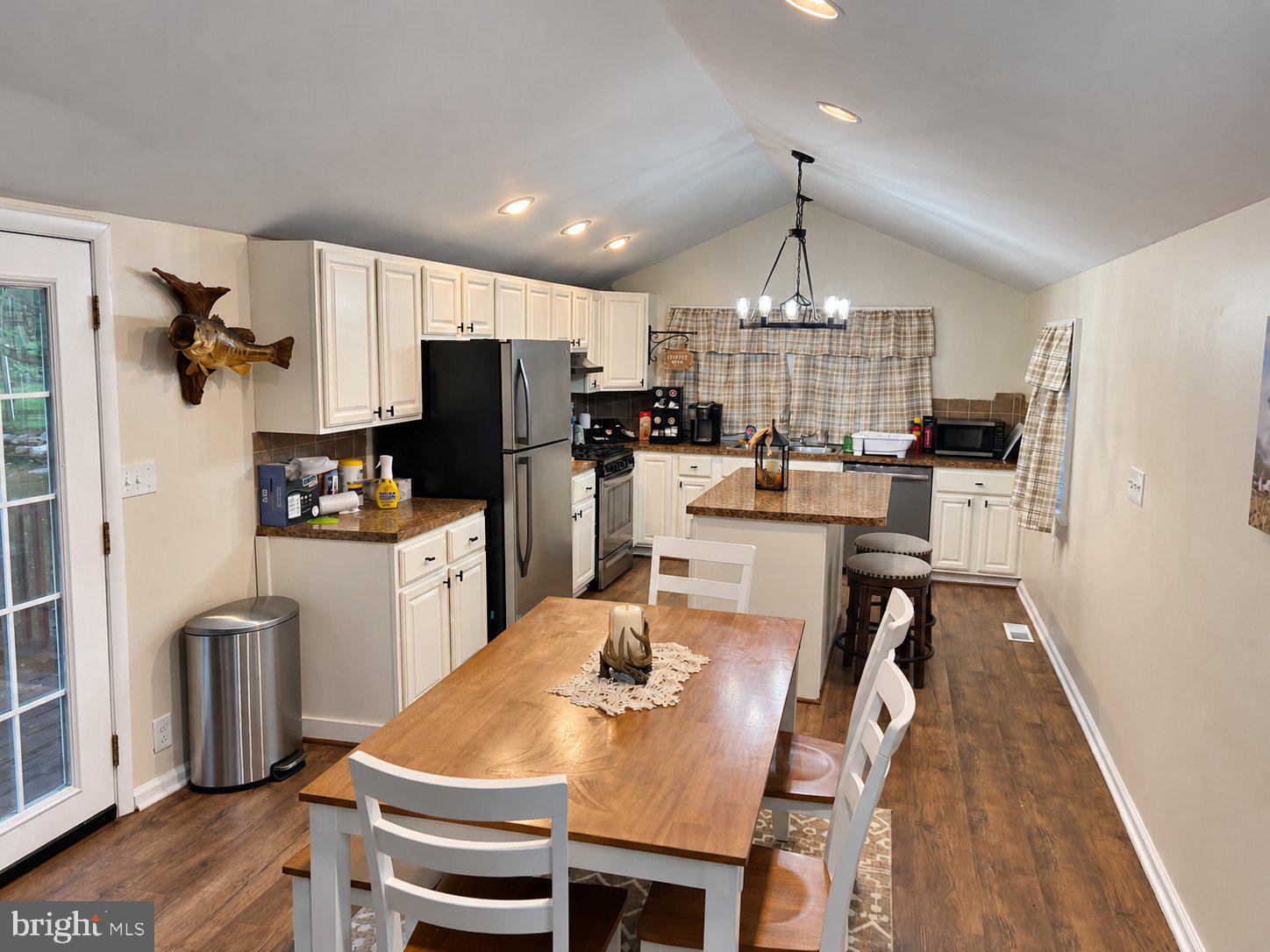 1719 Jefferson Rd, Spring Grove, PA 17362 photo