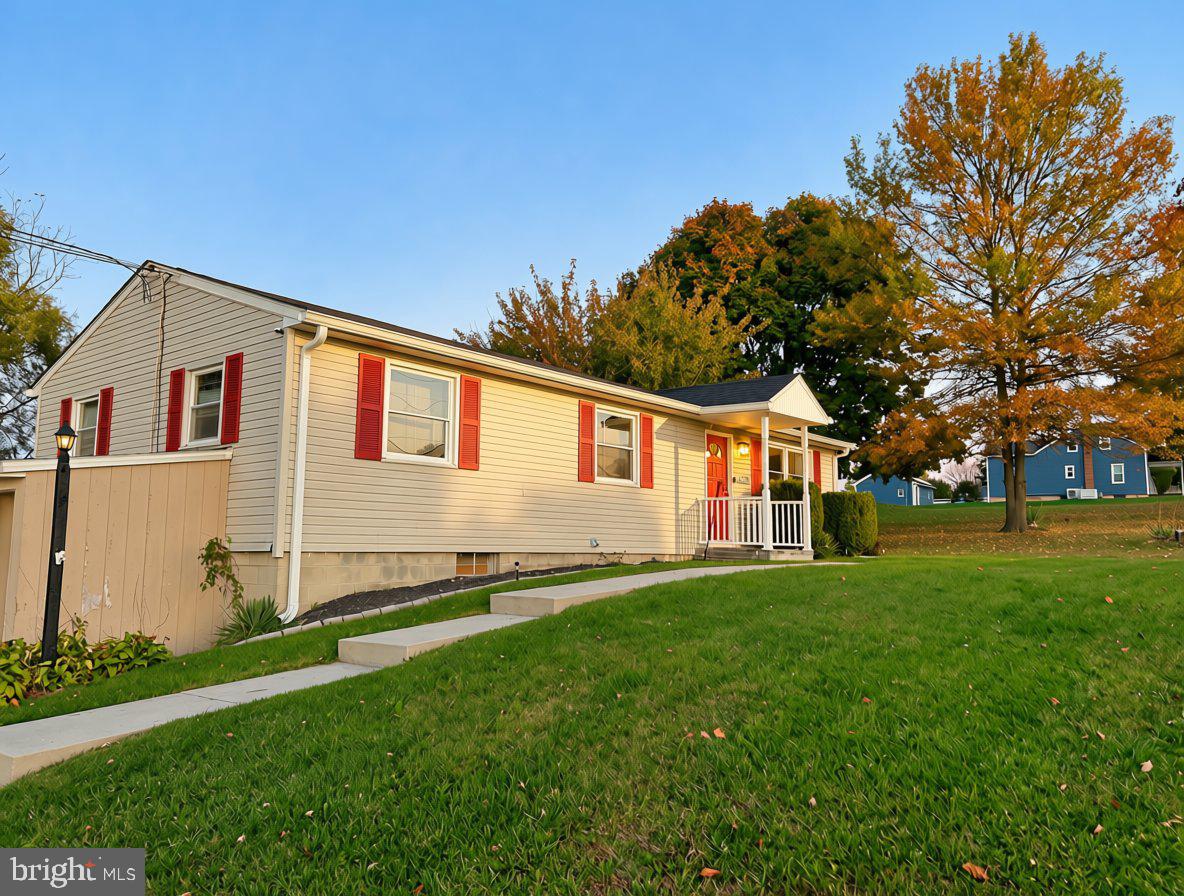 1719 Jefferson Rd, Spring Grove, PA 17362