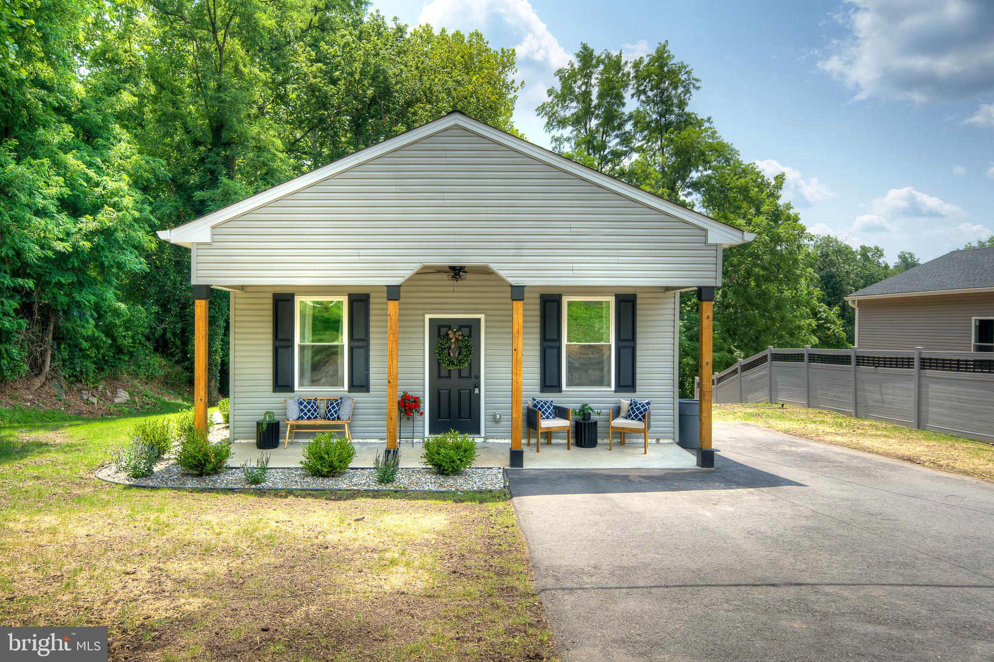 1407 Rising Sun Ave, Langhorne, PA 19047 photo