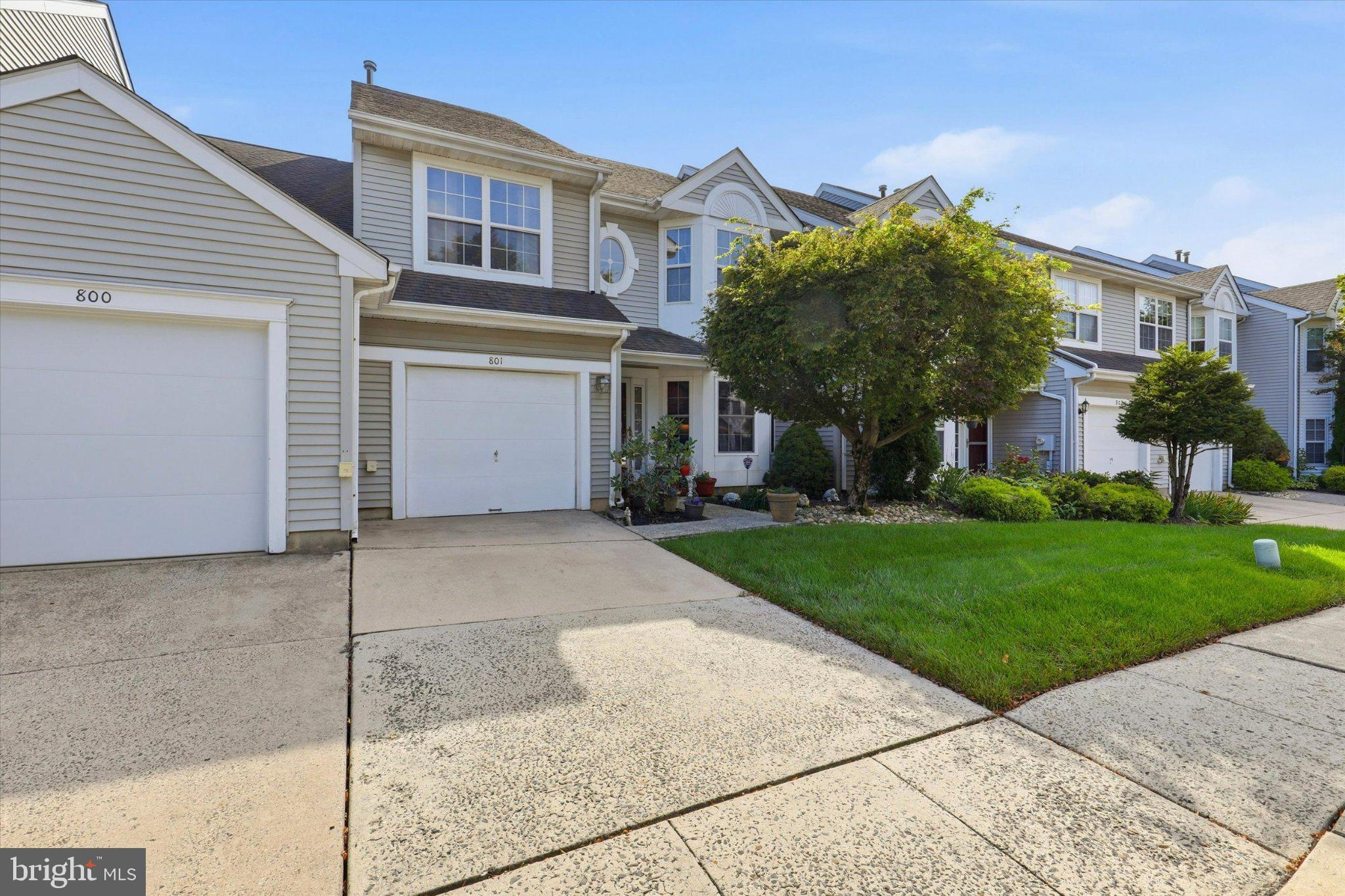 801 Evergreen Ct, North Wales, PA 19454 photo