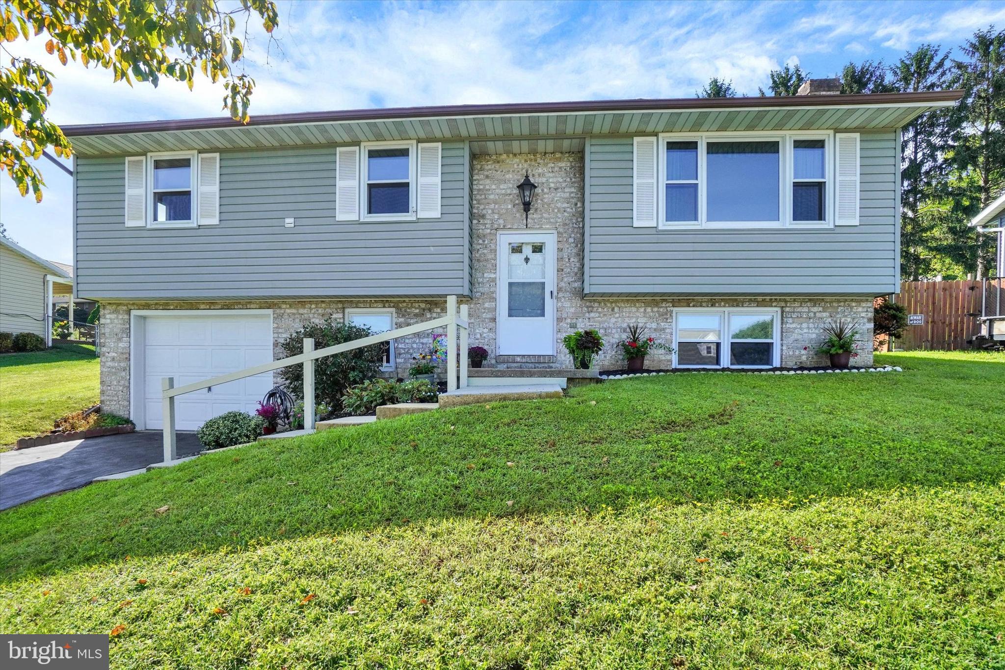 3490 Kingston Rd, York, PA 17402