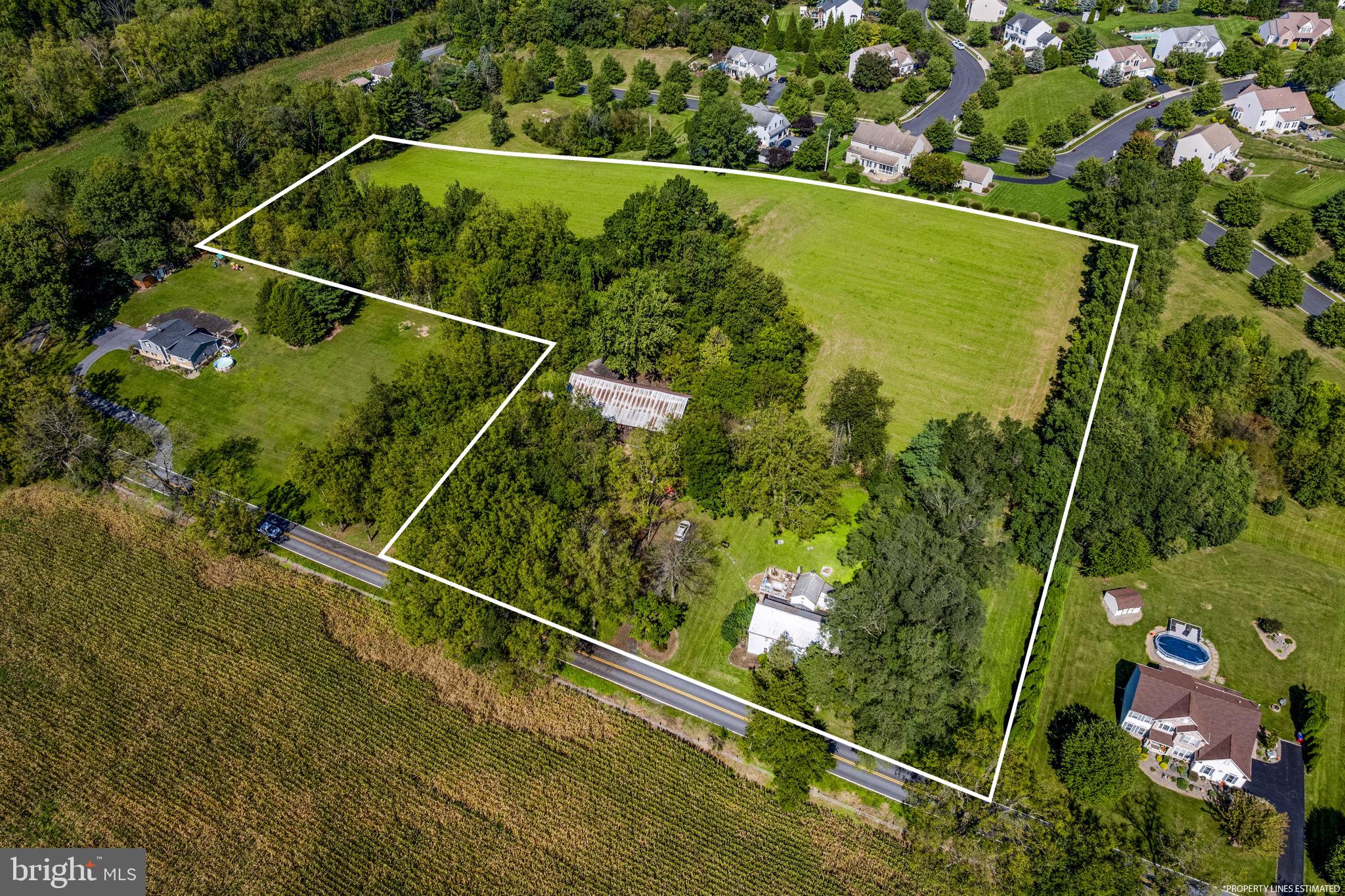 165 Point Rd, Wernersville, PA 19565 photo
