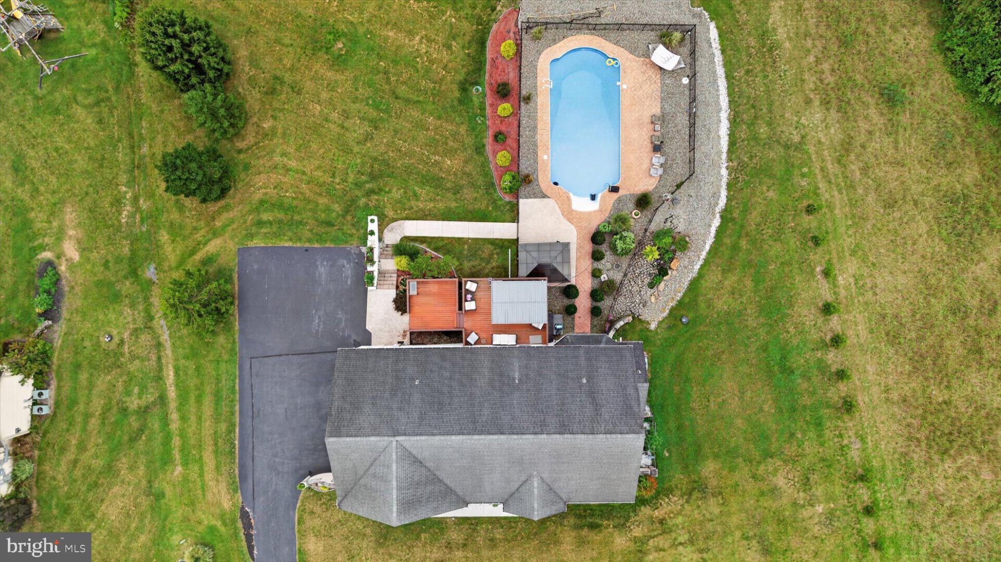 6 Souder Ct, Mechanicsburg, PA 17050 photo