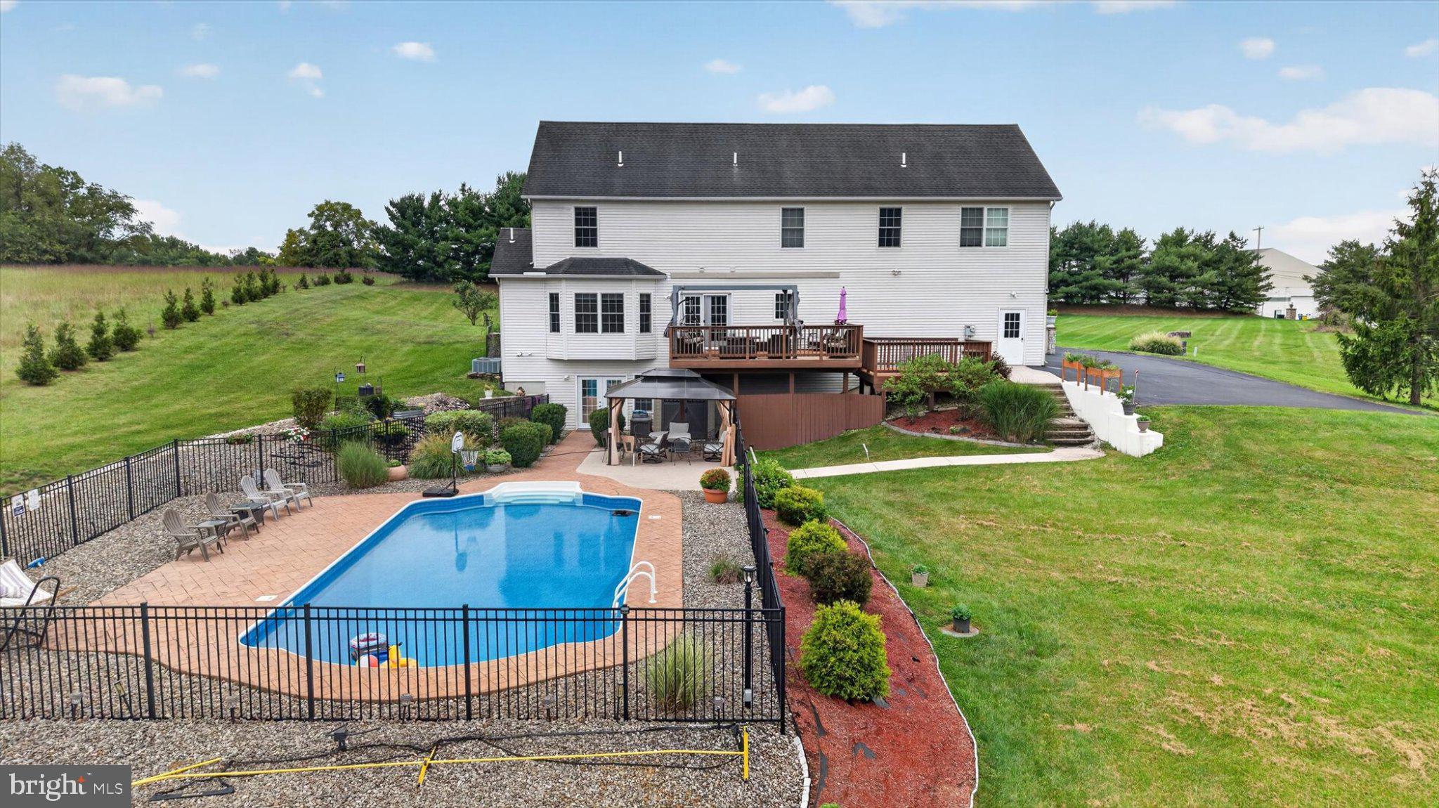 6 Souder Ct, Mechanicsburg, PA 17050 photo