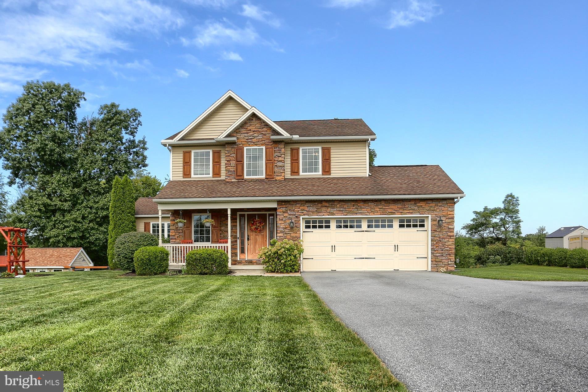 6 Harvey Cir, Hummelstown, PA 17036