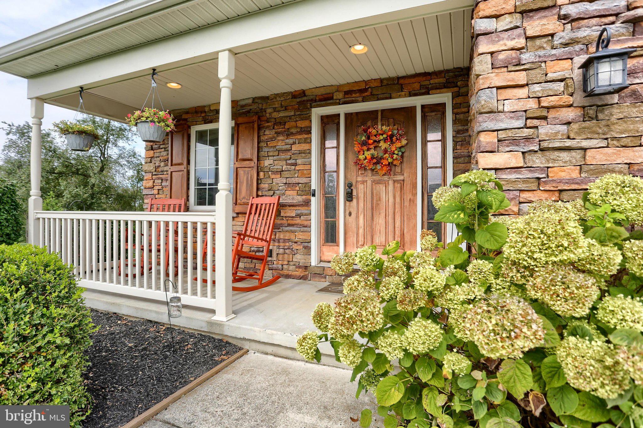 6 Harvey Cir, Hummelstown, PA 17036 photo