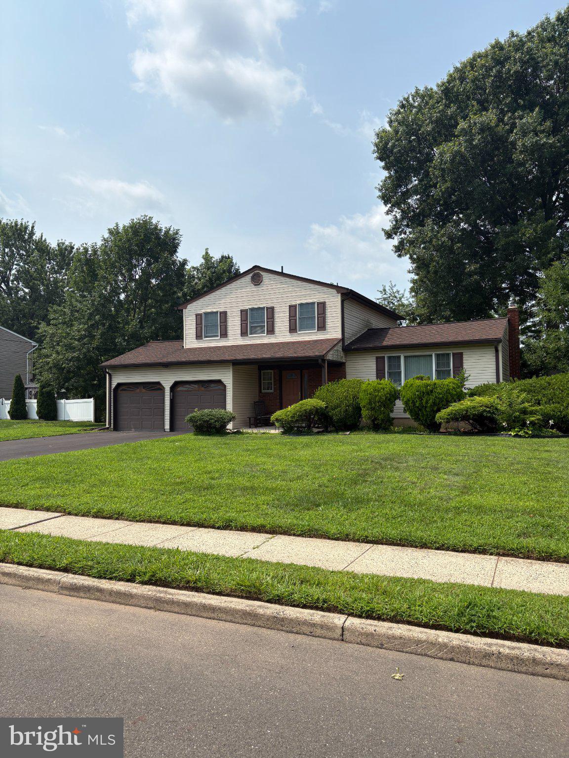 5 Wolfpack Rd, Hampton, NJ 08619