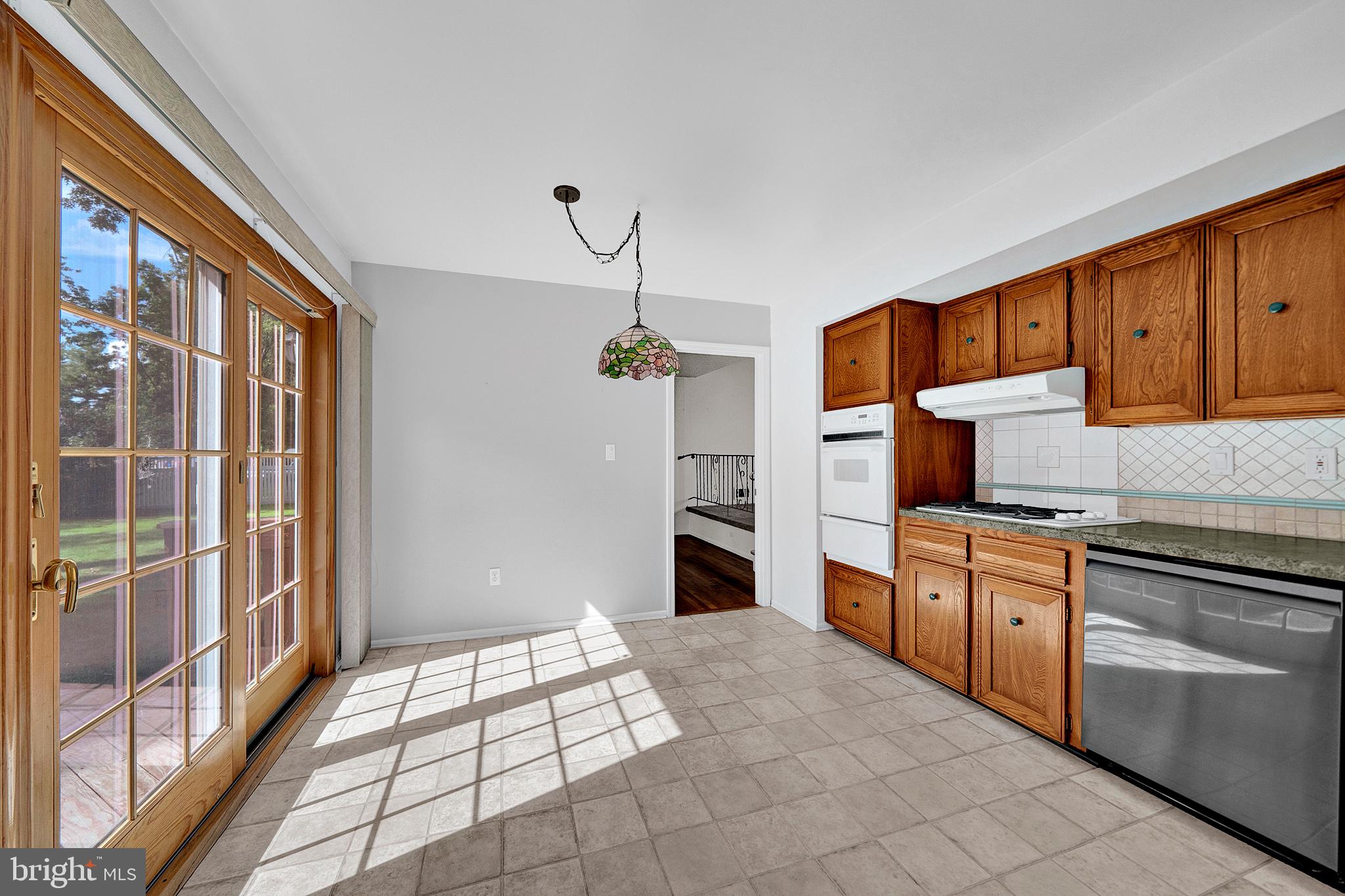 5 Wolfpack Rd, Hampton, NJ 08619 photo