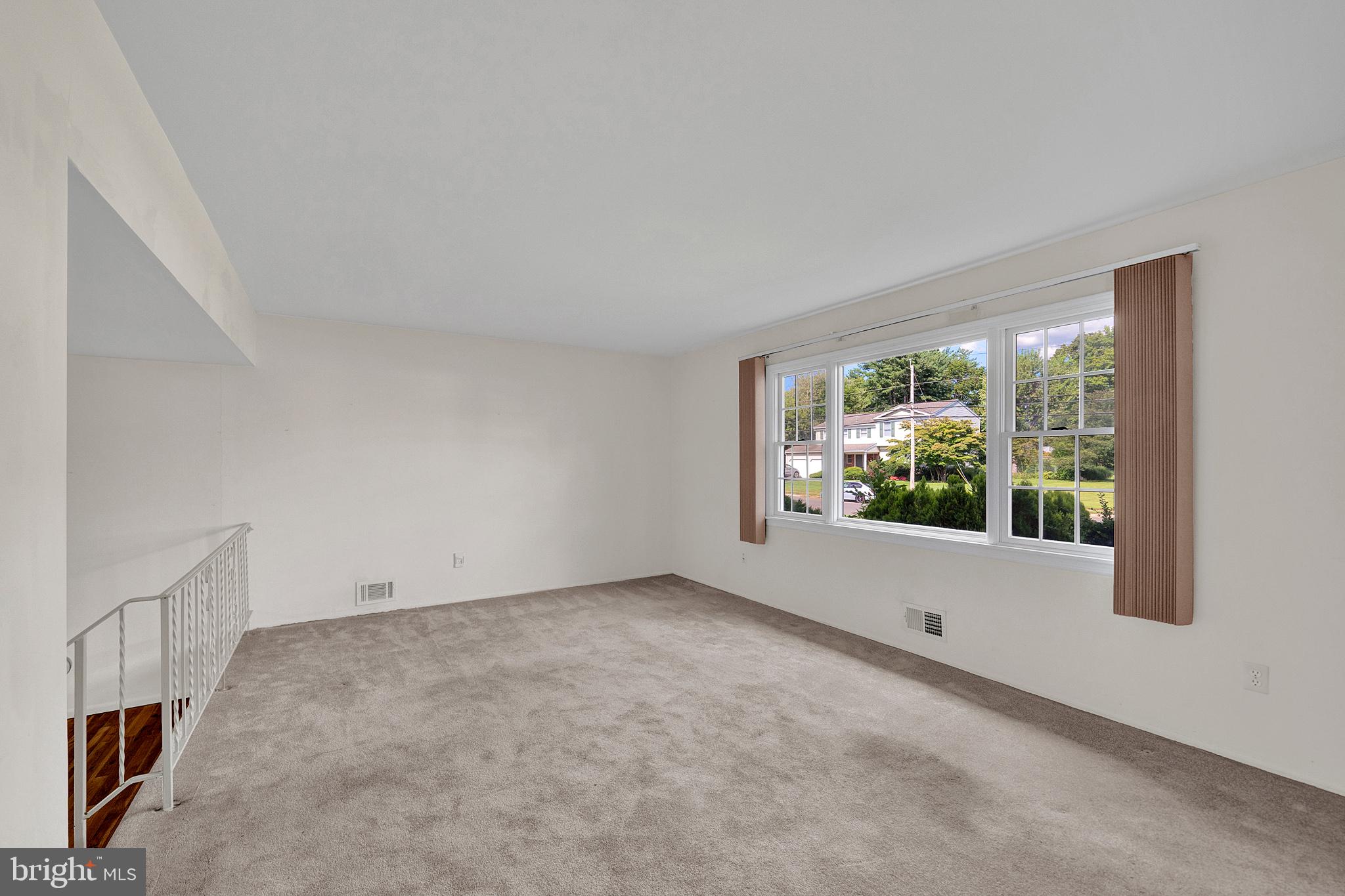 5 Wolfpack Rd, Hampton, NJ 08619 photo