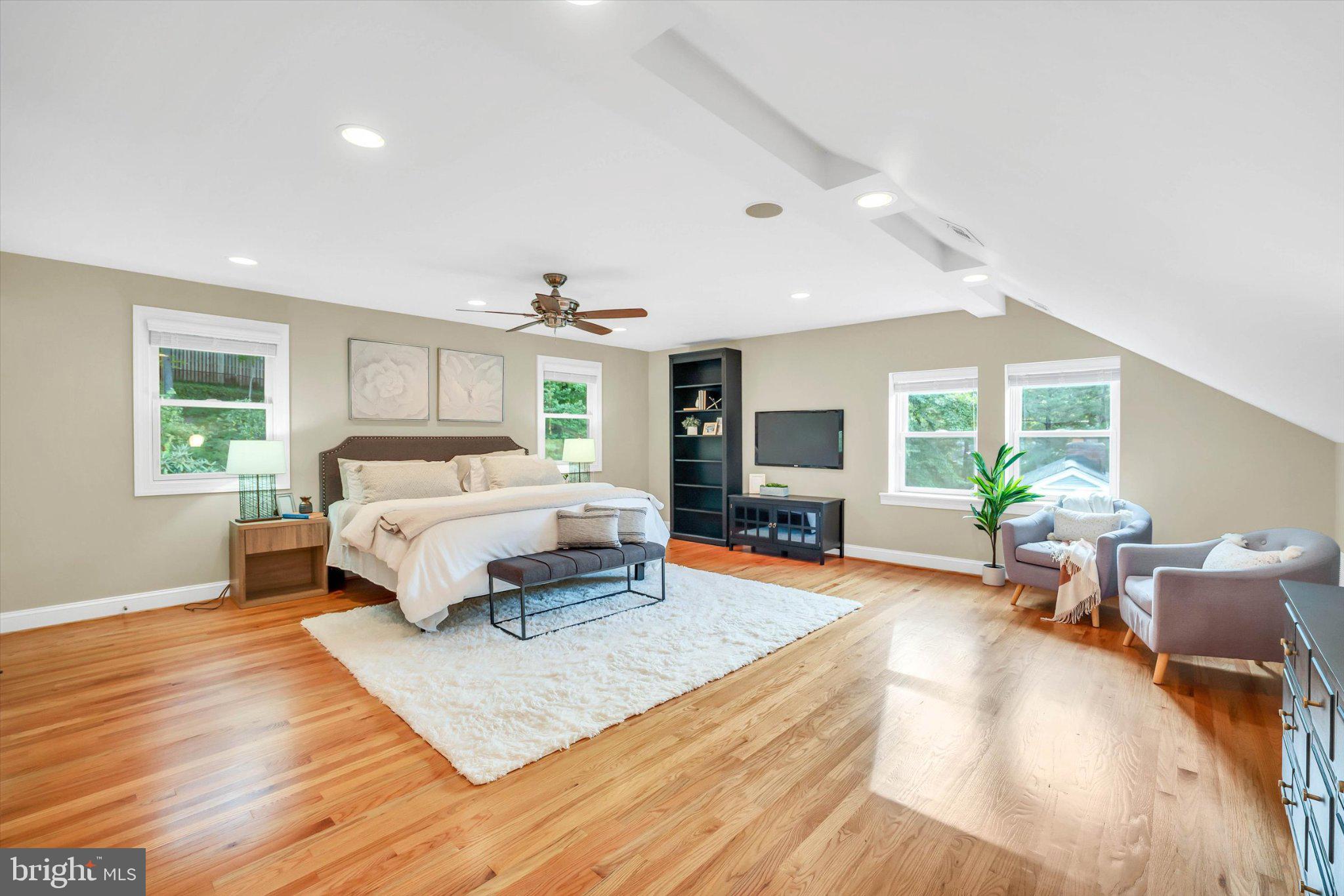 5054 37th St, Arlington, VA 22207 photo