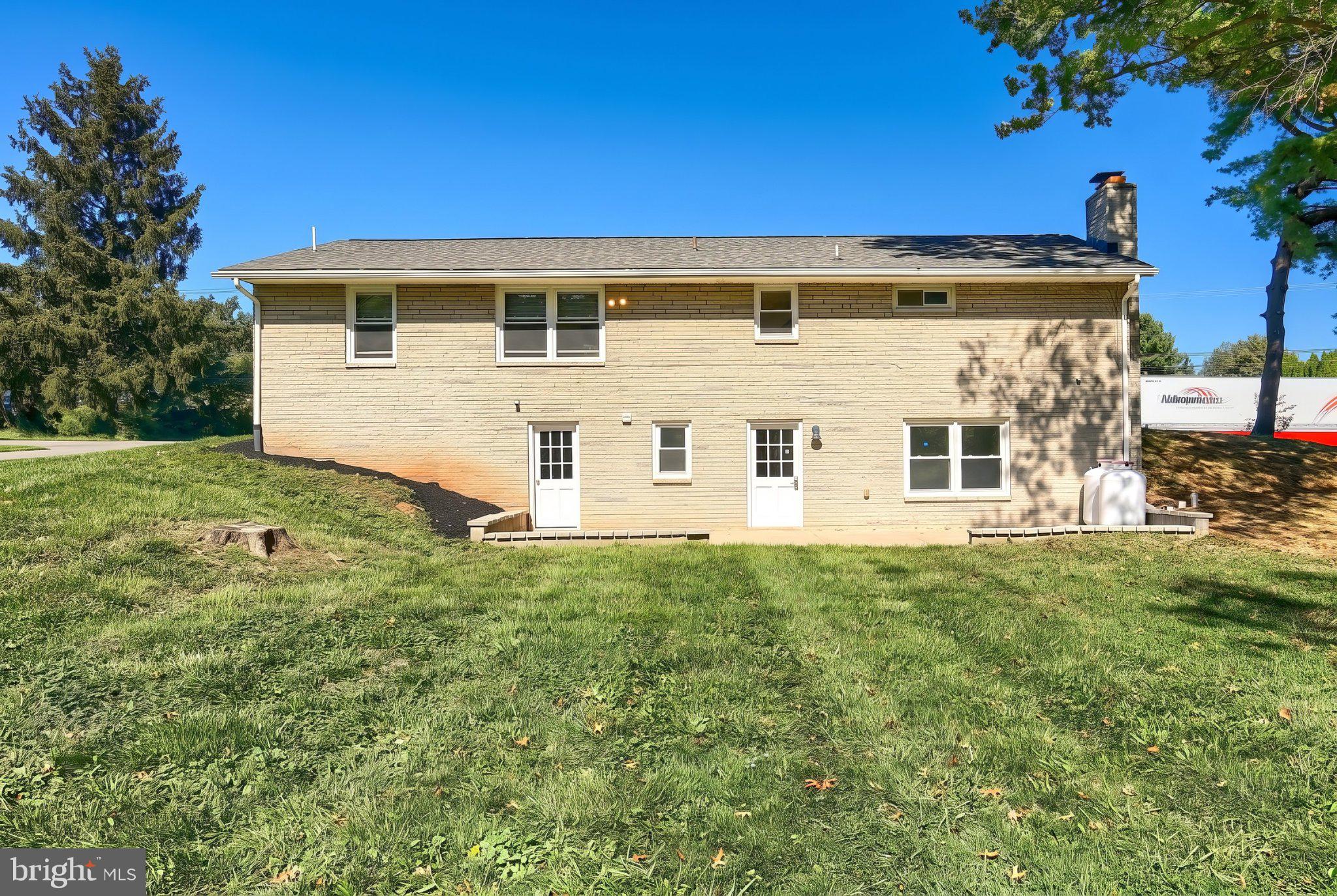 212 Church Rd, York, PA 17406 photo
