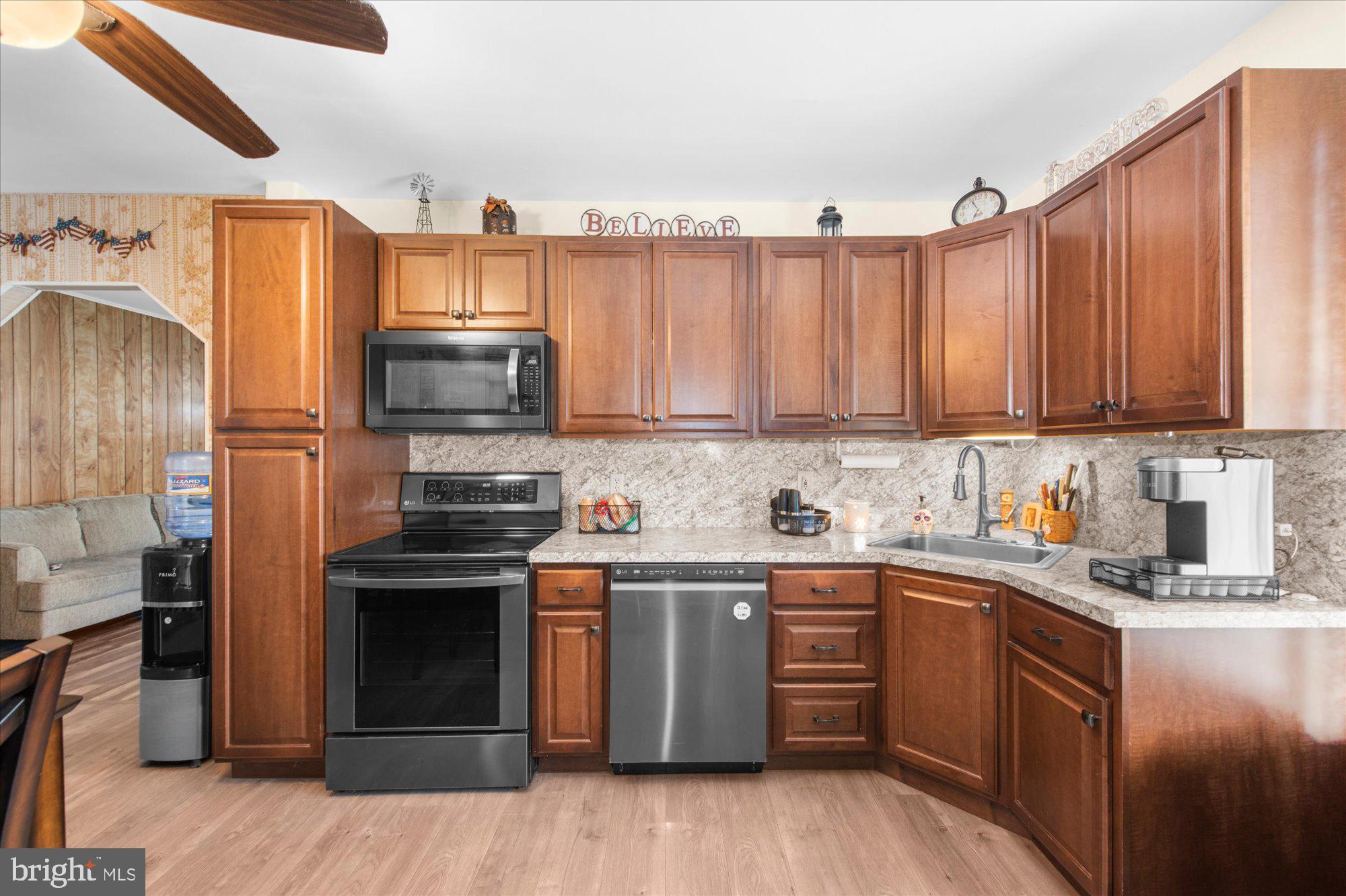 1834 Main St, Bechtelsville, PA 19505
