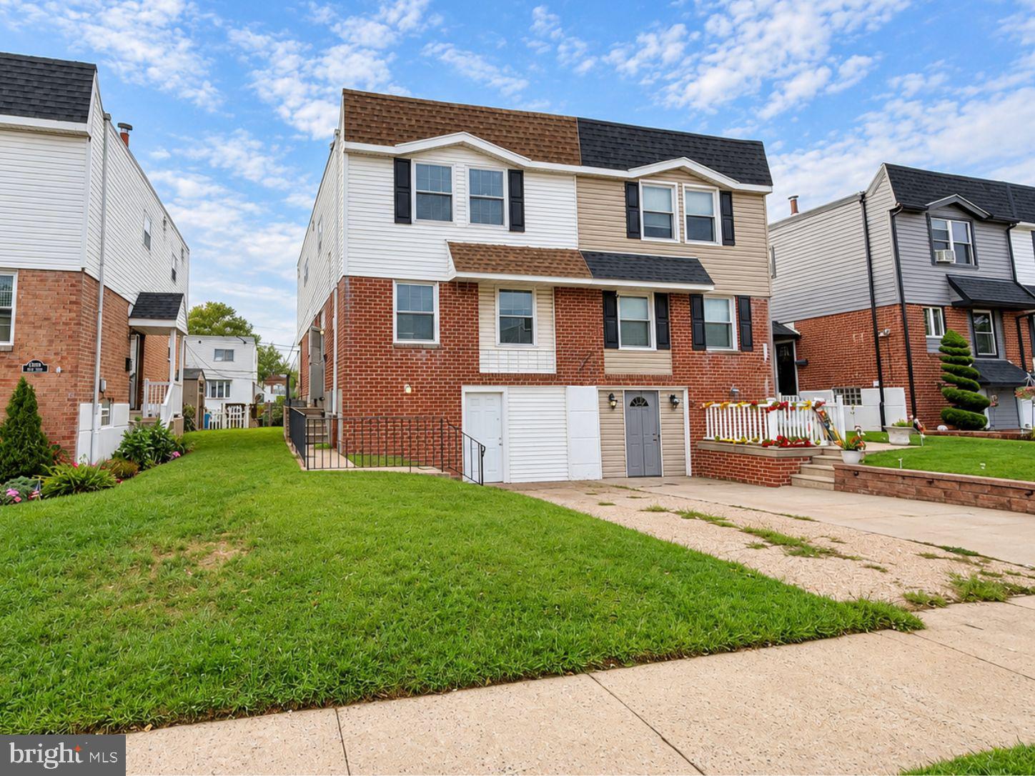 10908 Kirby Dr, Philadelphia, PA 19154