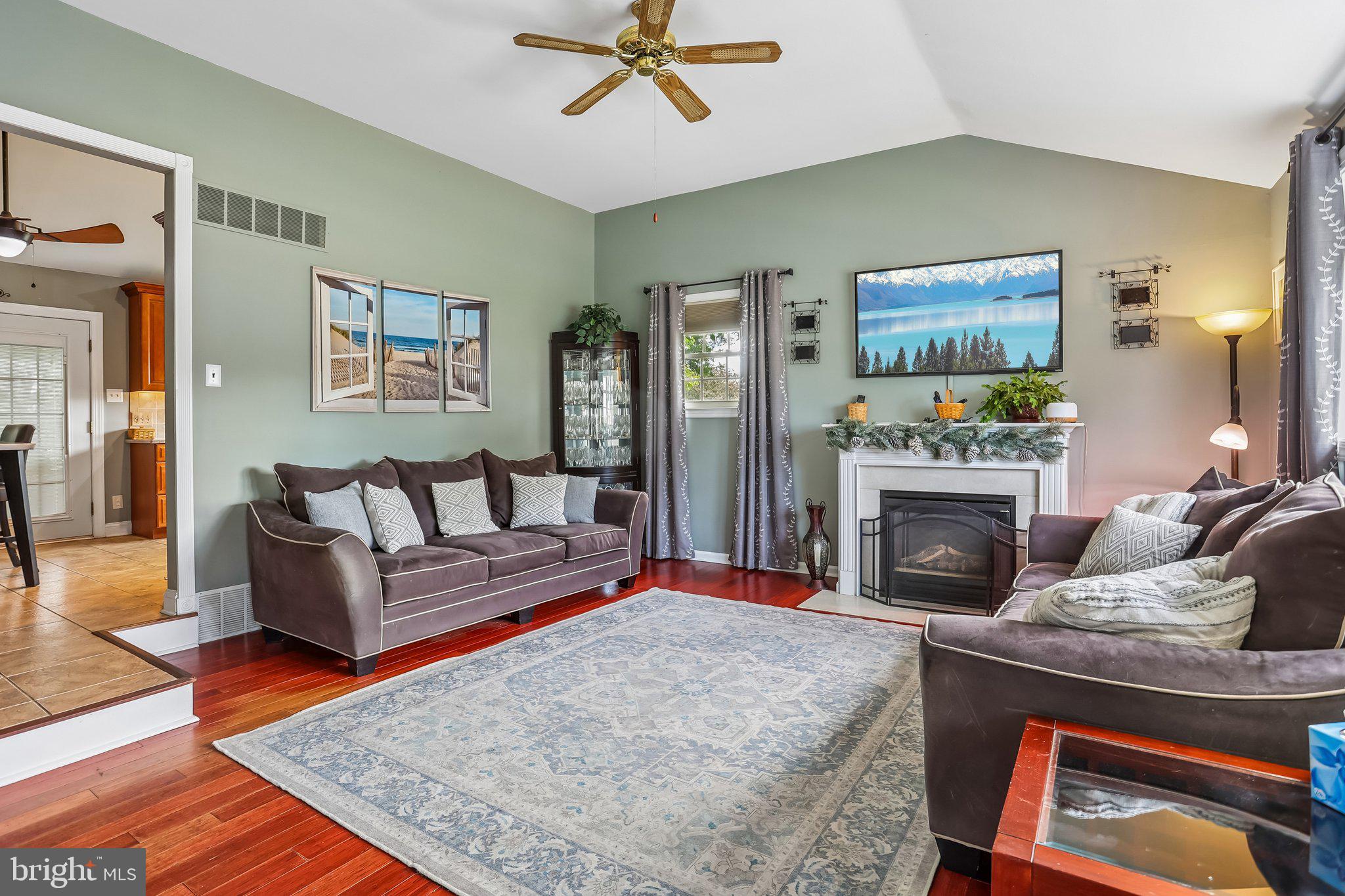 3 Meadow Ln, West Deptford, NJ 08096 photo
