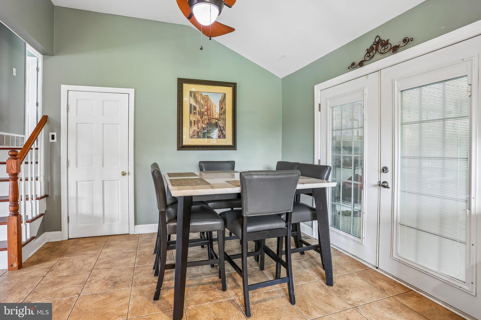 3 Meadow Ln, West Deptford, NJ 08096 photo