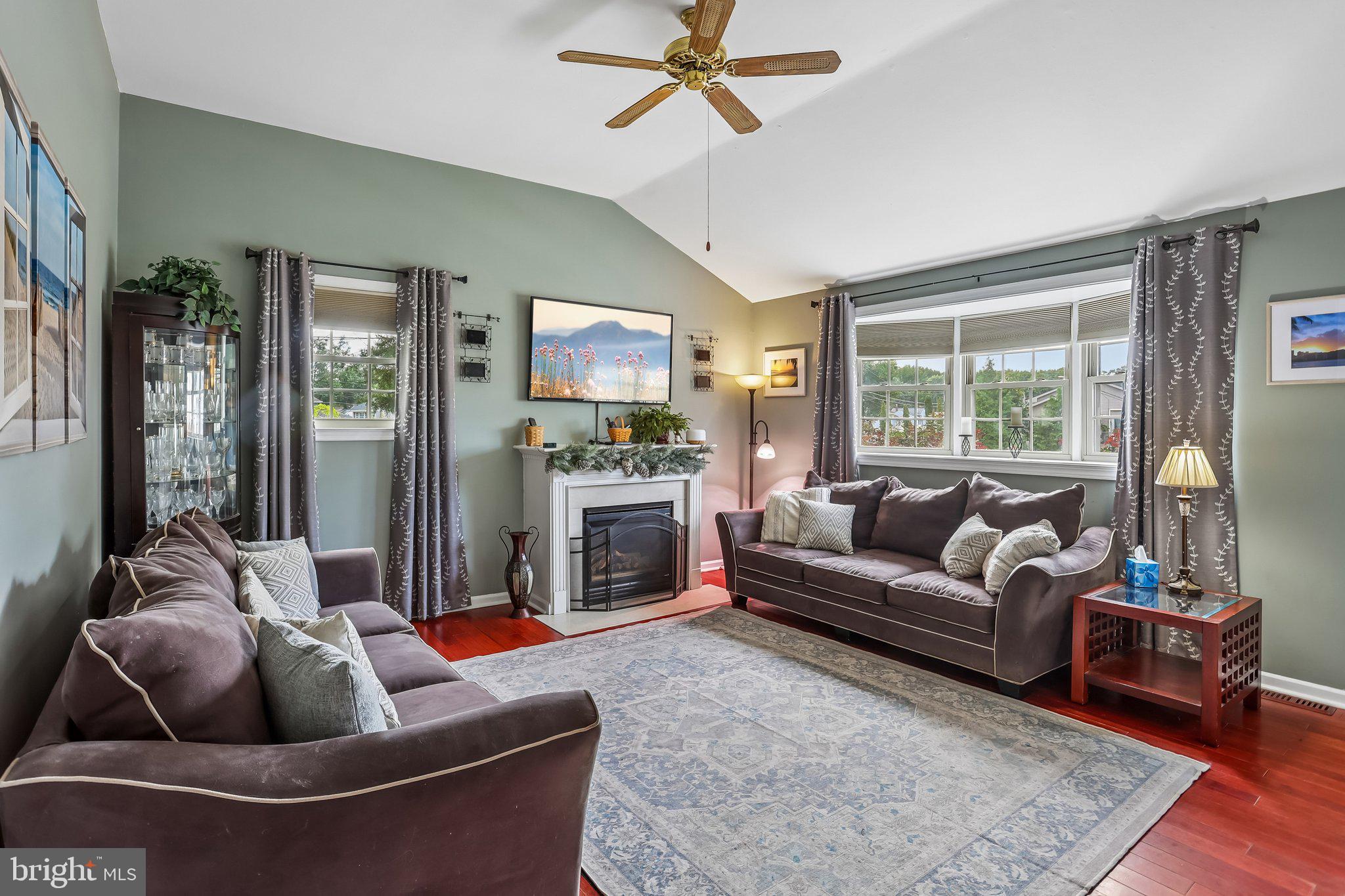 3 Meadow Ln, West Deptford, NJ 08096 photo