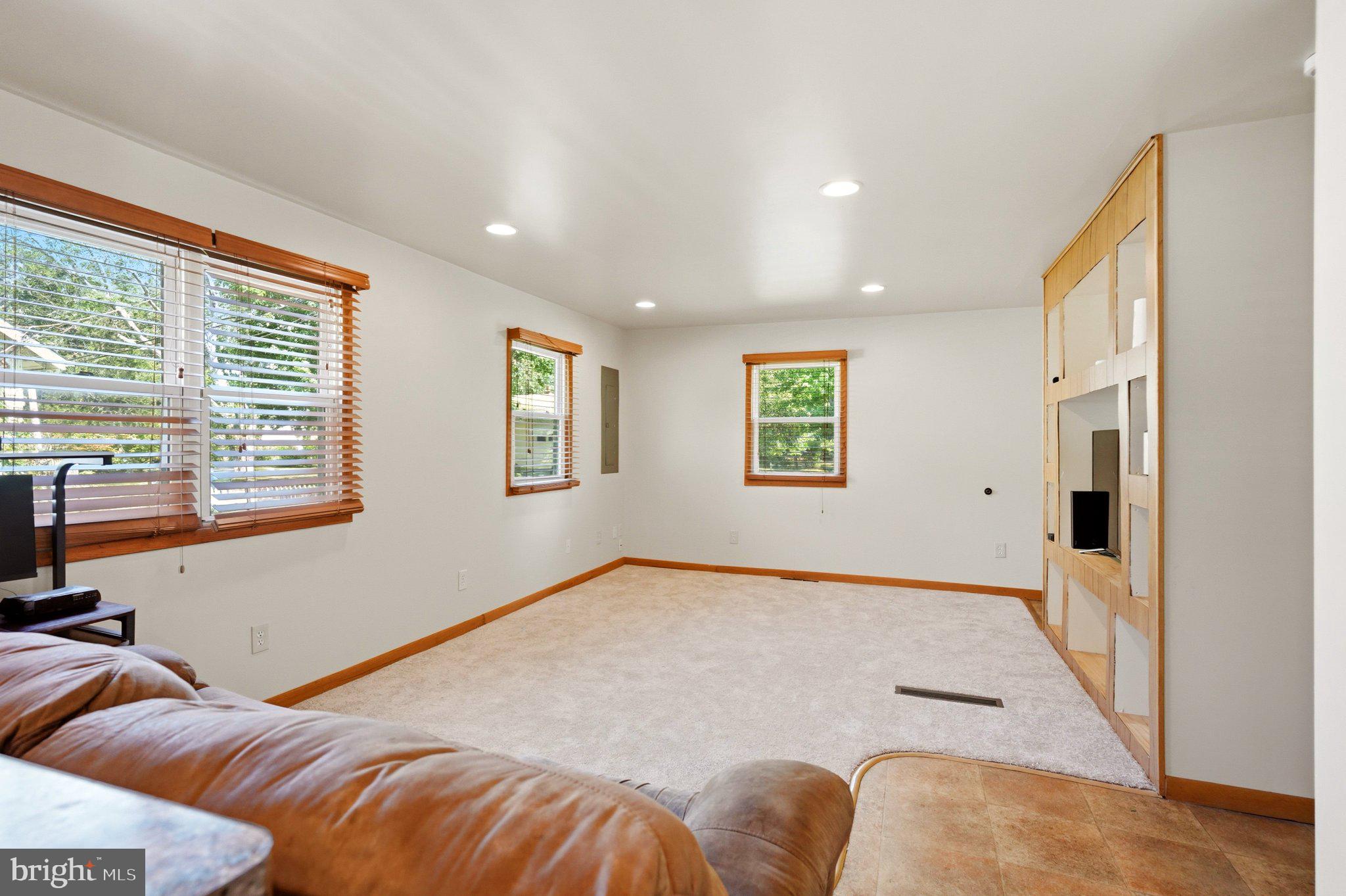 593 Tanger Ave, Franklinville, NJ 08322 photo